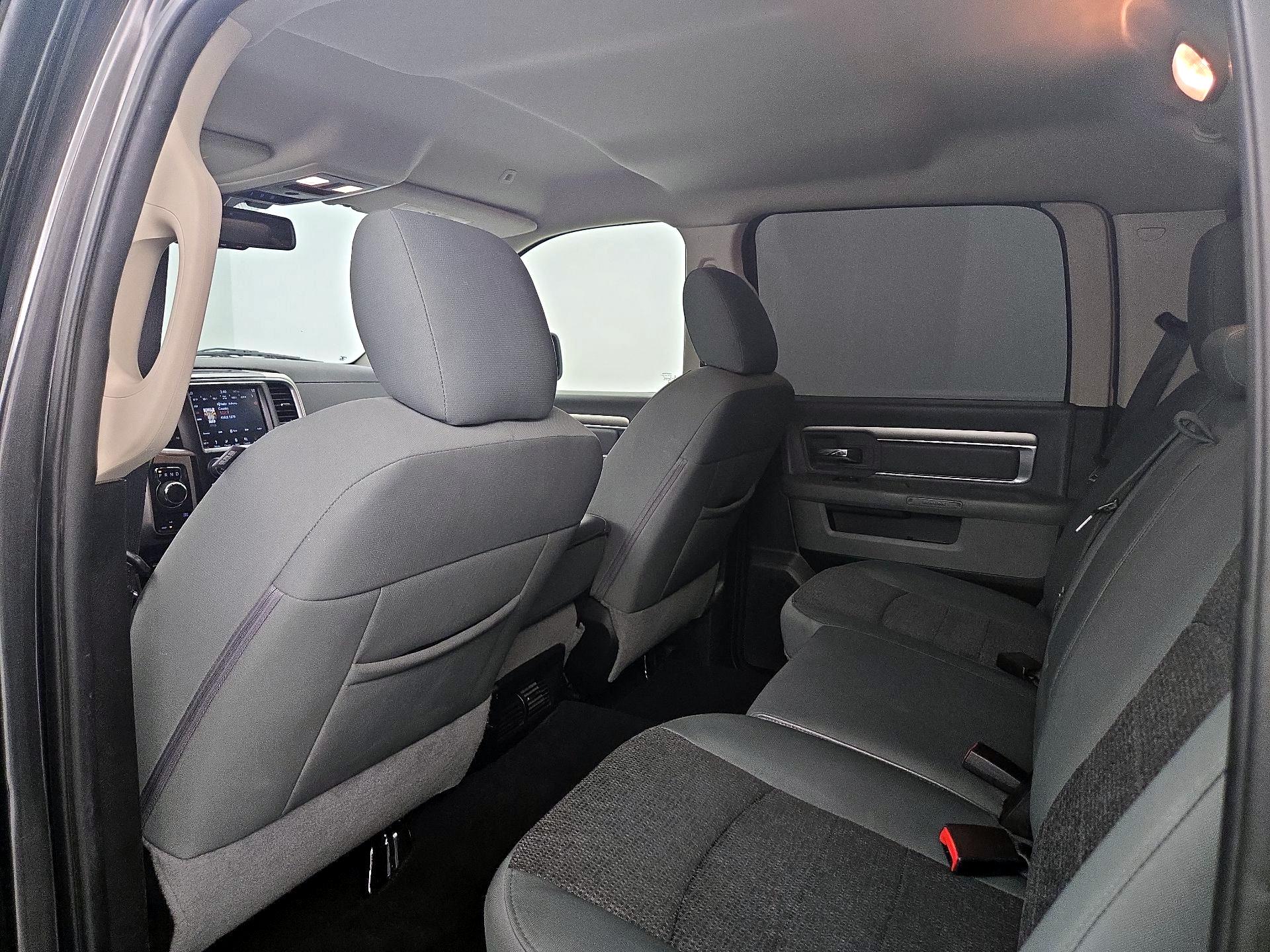 Thumbnail: 2019 RAM 1500 Classic - 19