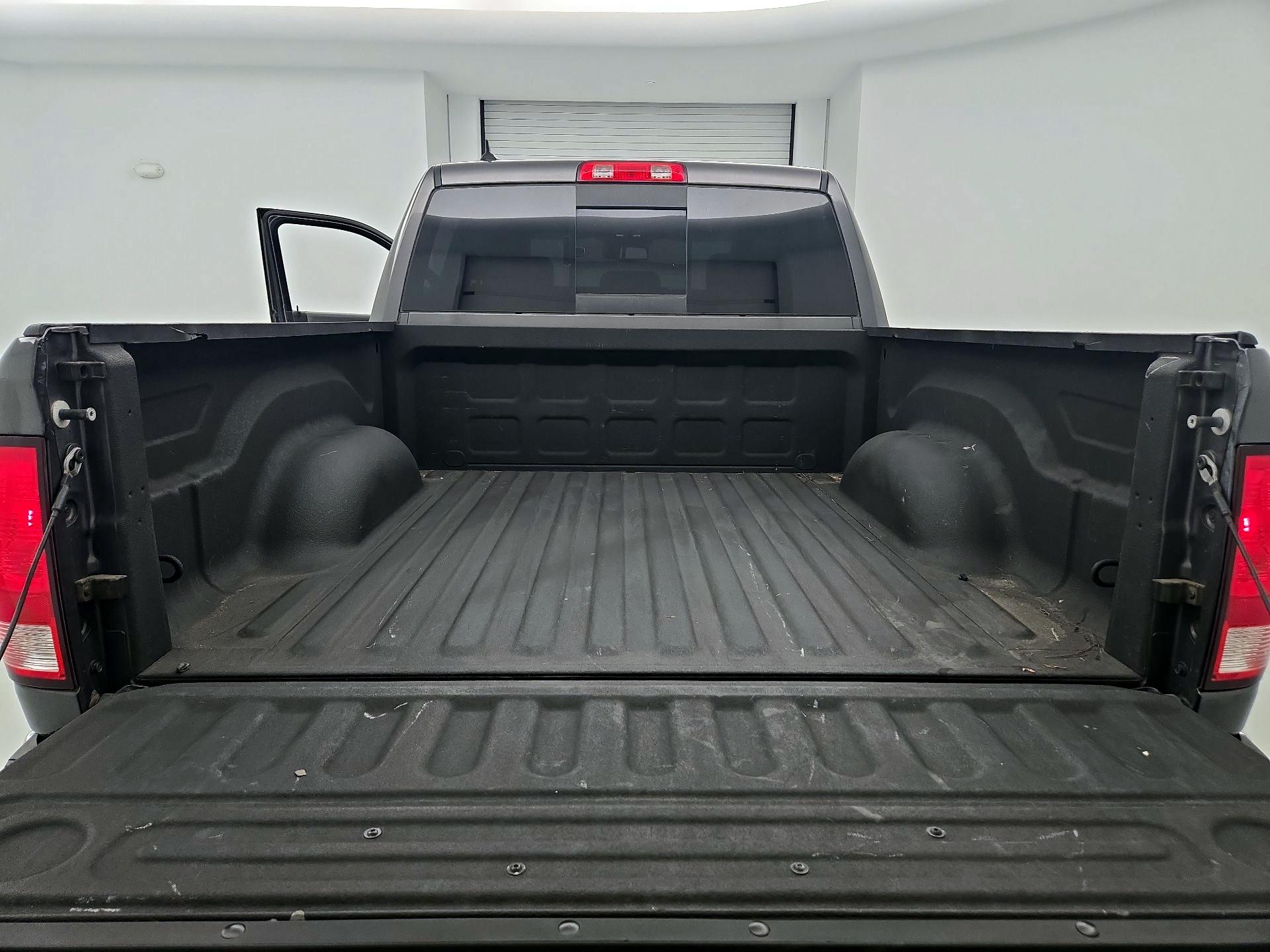 Thumbnail: 2019 RAM 1500 Classic - 20