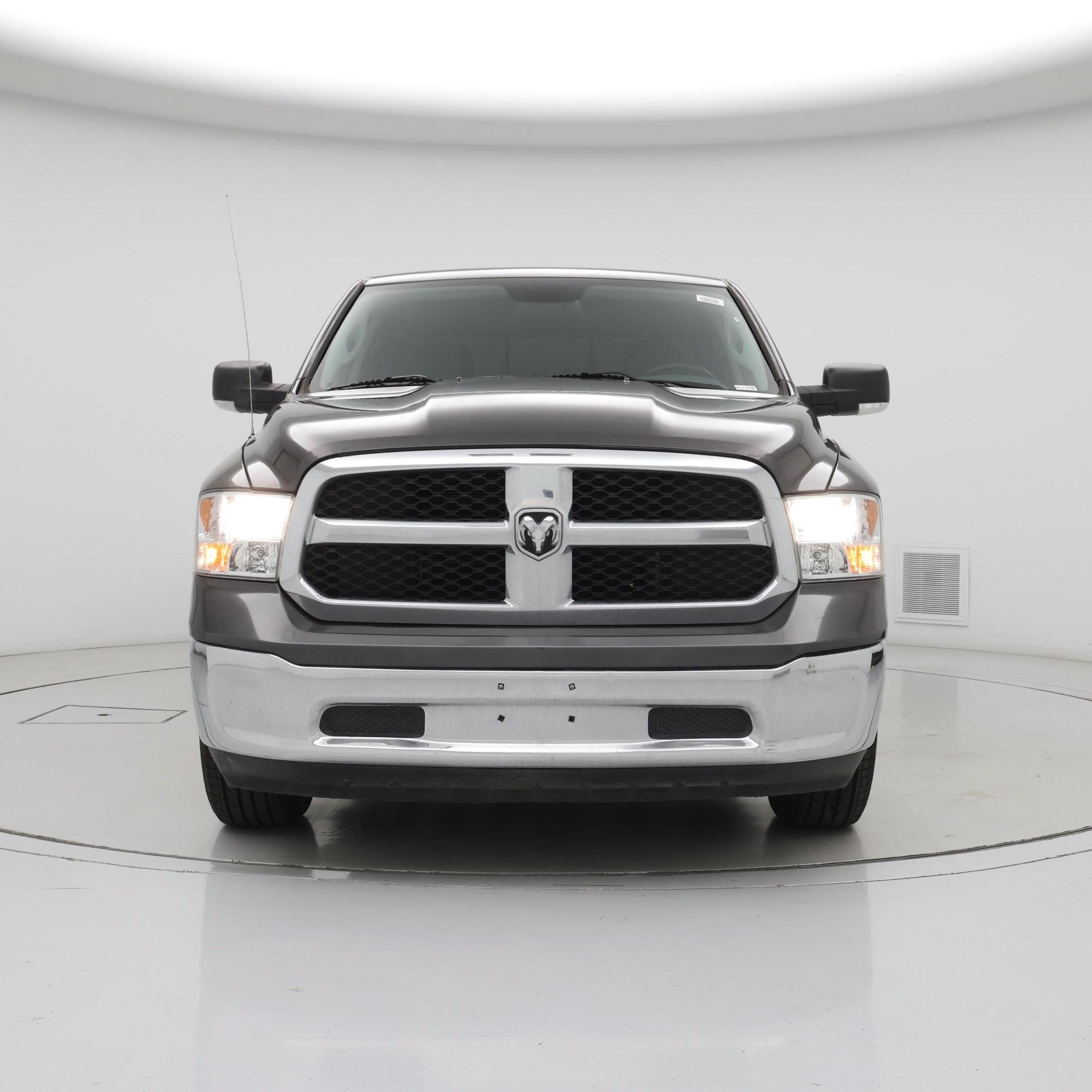 Thumbnail: 2019 RAM 1500 Classic - 5