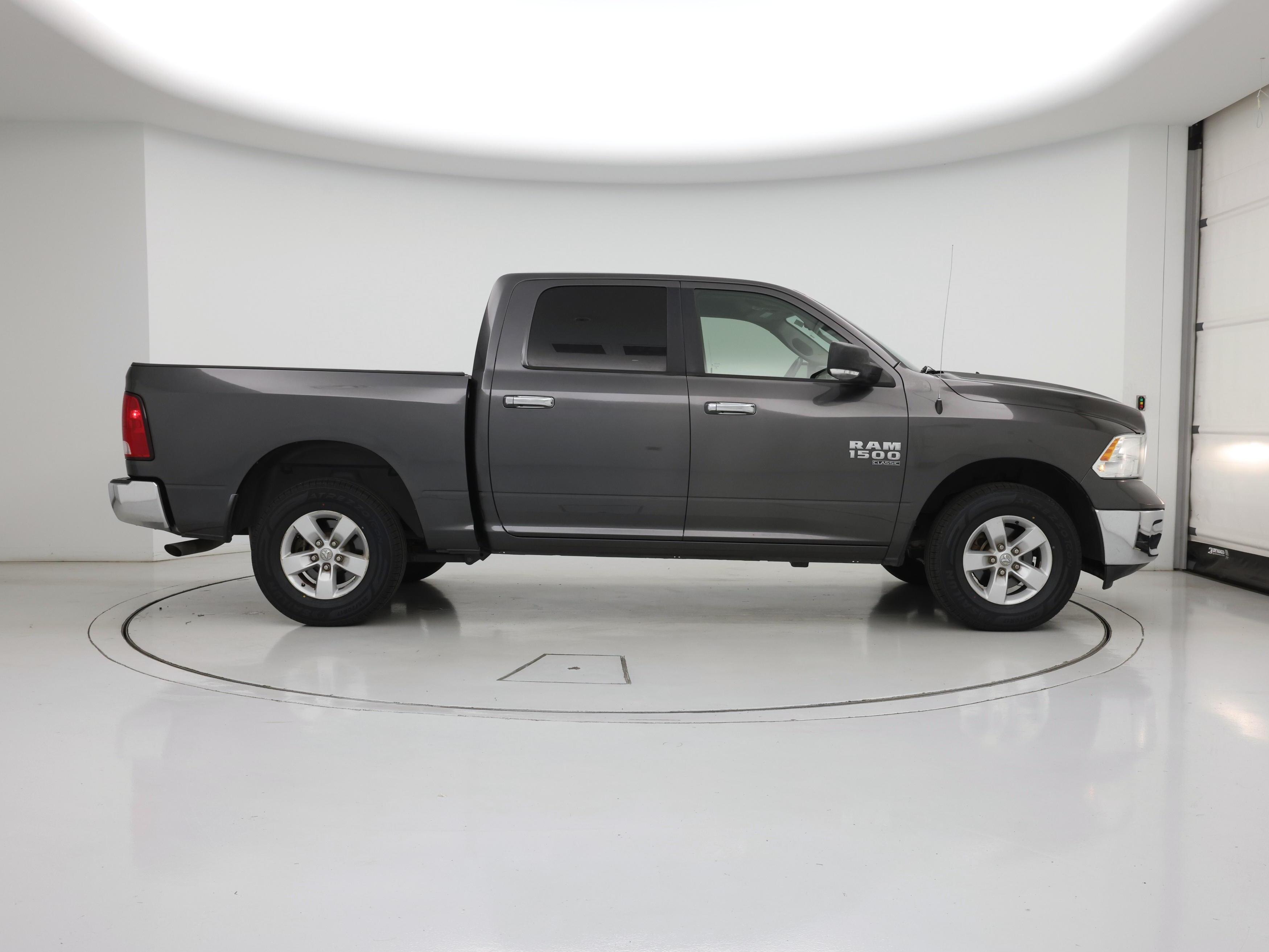 Thumbnail: 2019 RAM 1500 Classic - 7