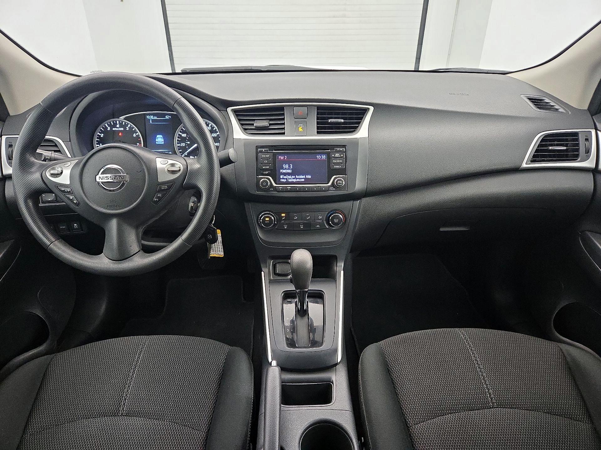 Thumbnail: 2018 Nissan Sentra - 9