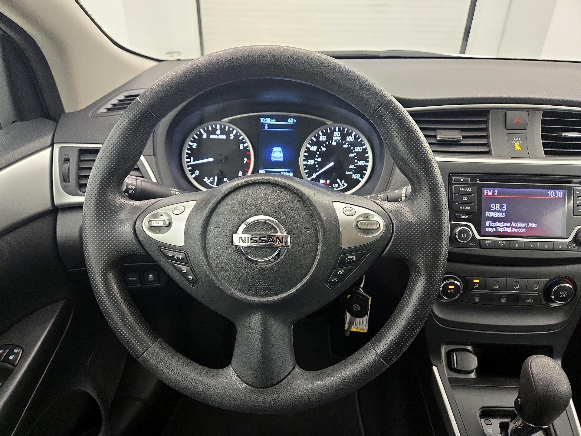 Thumbnail: 2018 Nissan Sentra - 10