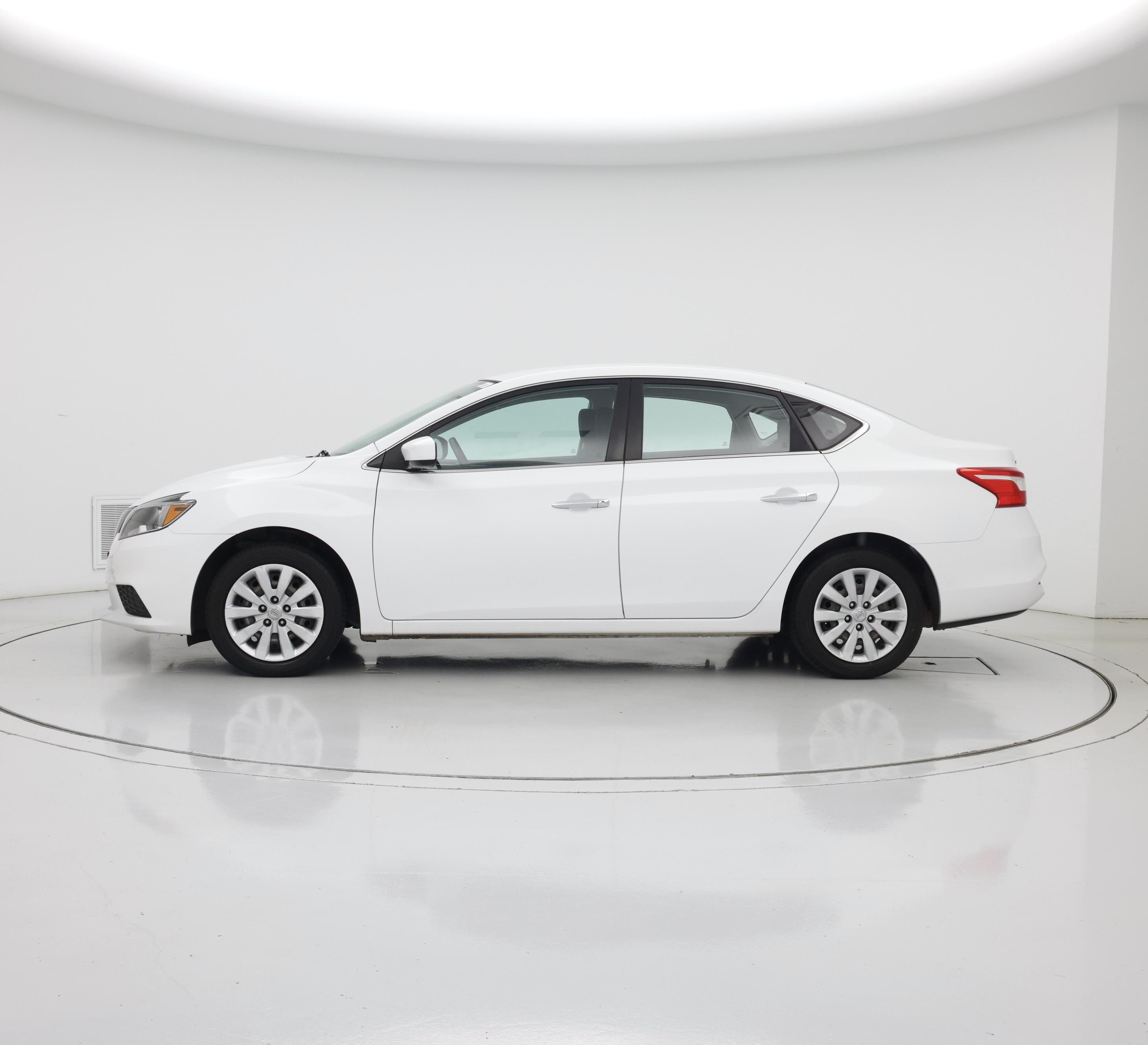 Thumbnail: 2018 Nissan Sentra - 3