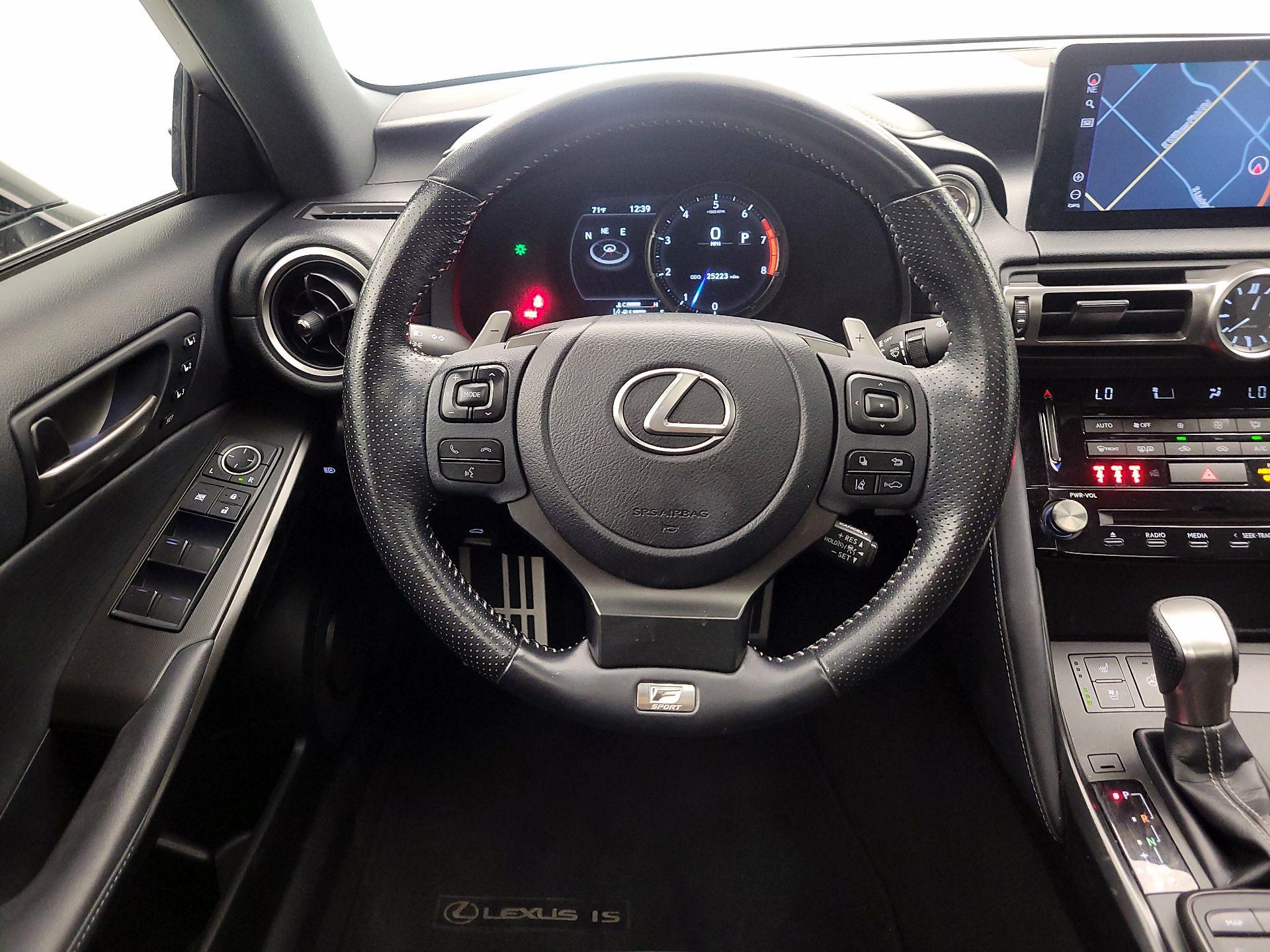 Thumbnail: 2022 Lexus IS - 10