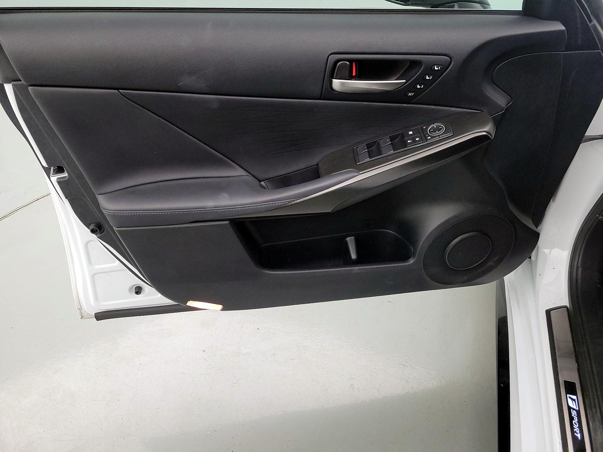 Thumbnail: 2022 Lexus IS - 12