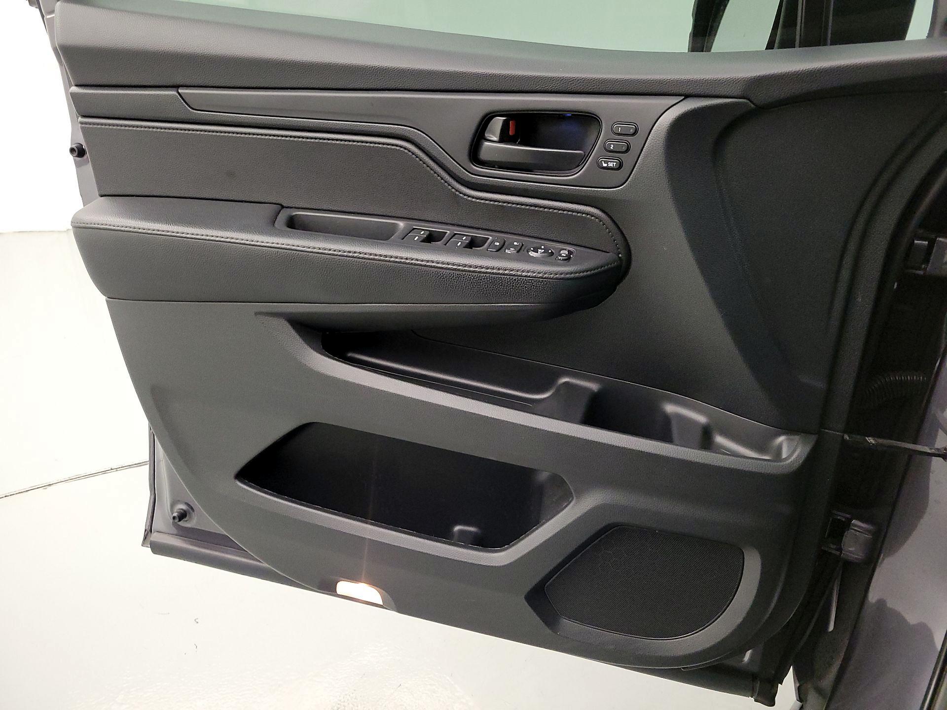 Thumbnail: 2022 Honda Odyssey - 12