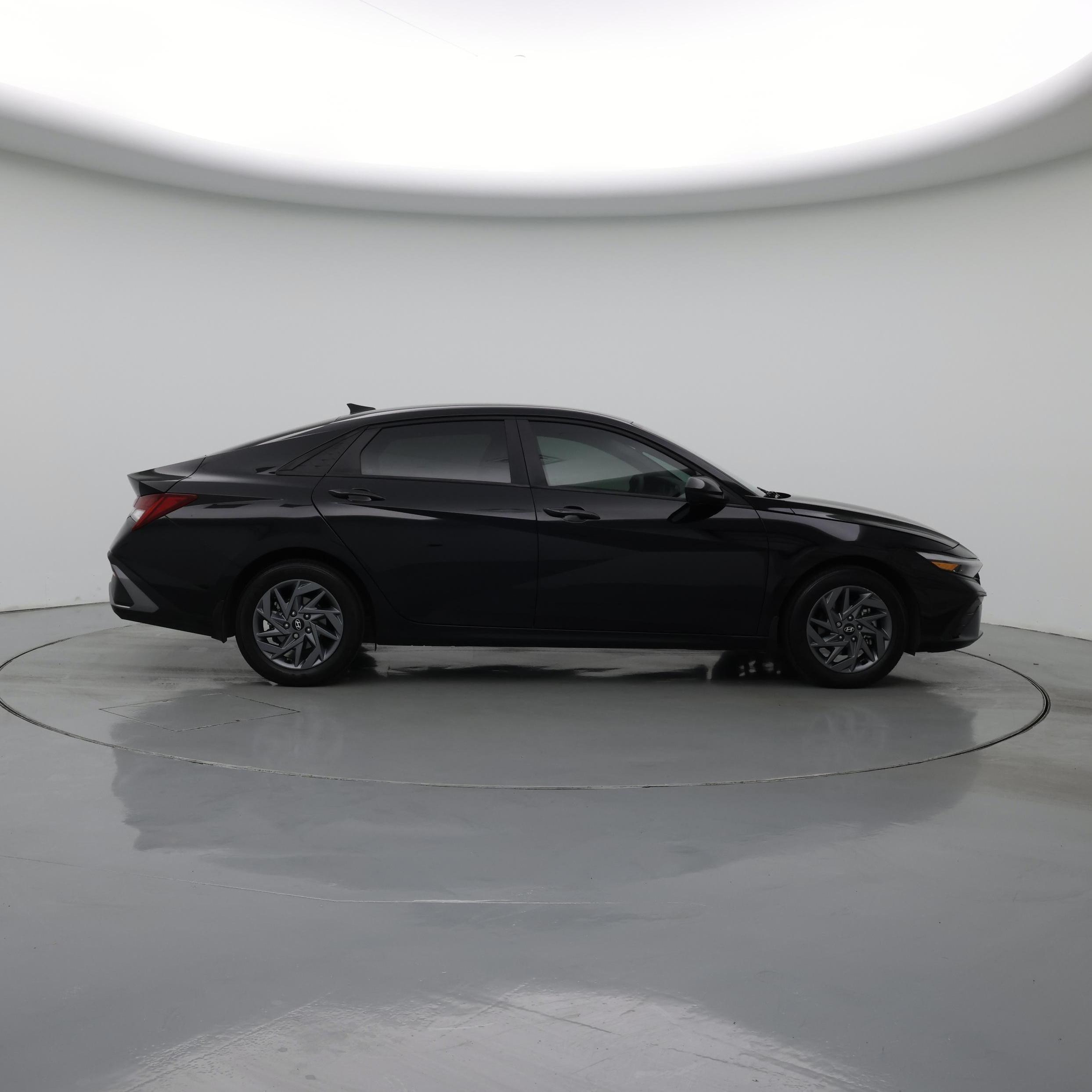 Thumbnail: 2024 Hyundai Elantra - 7