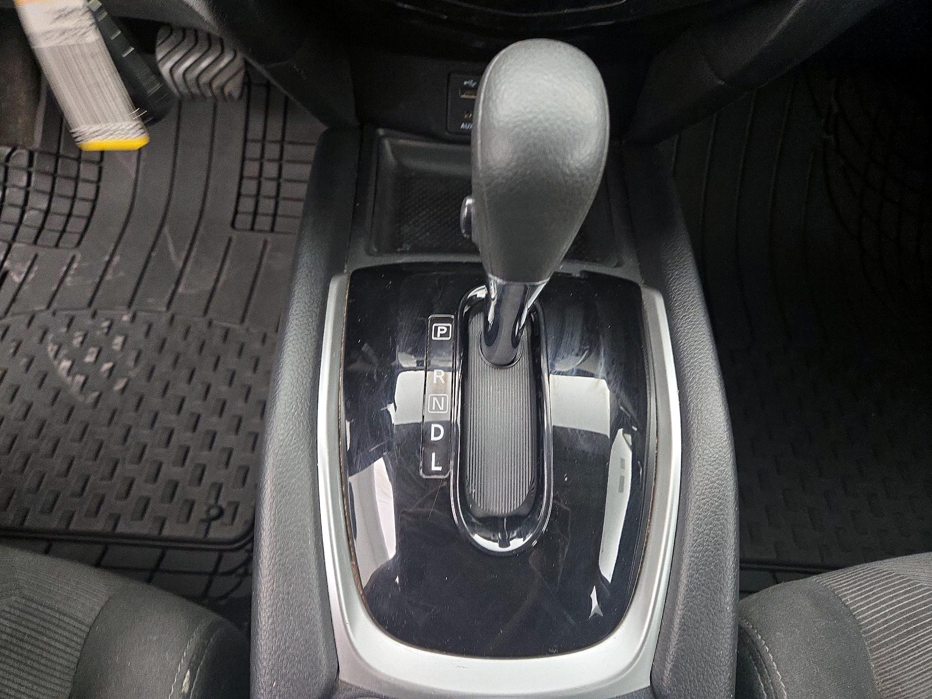 Thumbnail: 2016 Nissan Rogue - 17