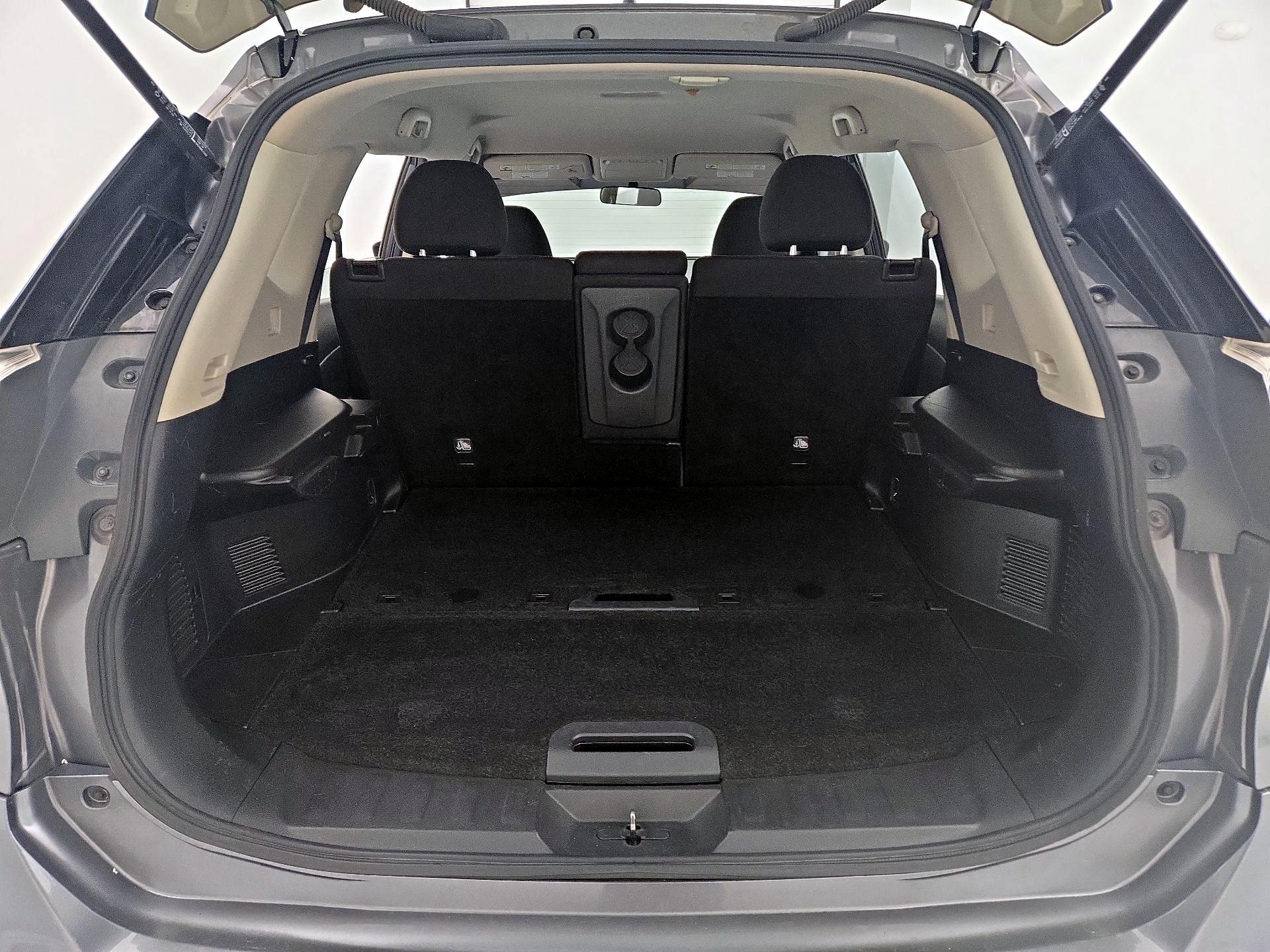 Thumbnail: 2016 Nissan Rogue - 20