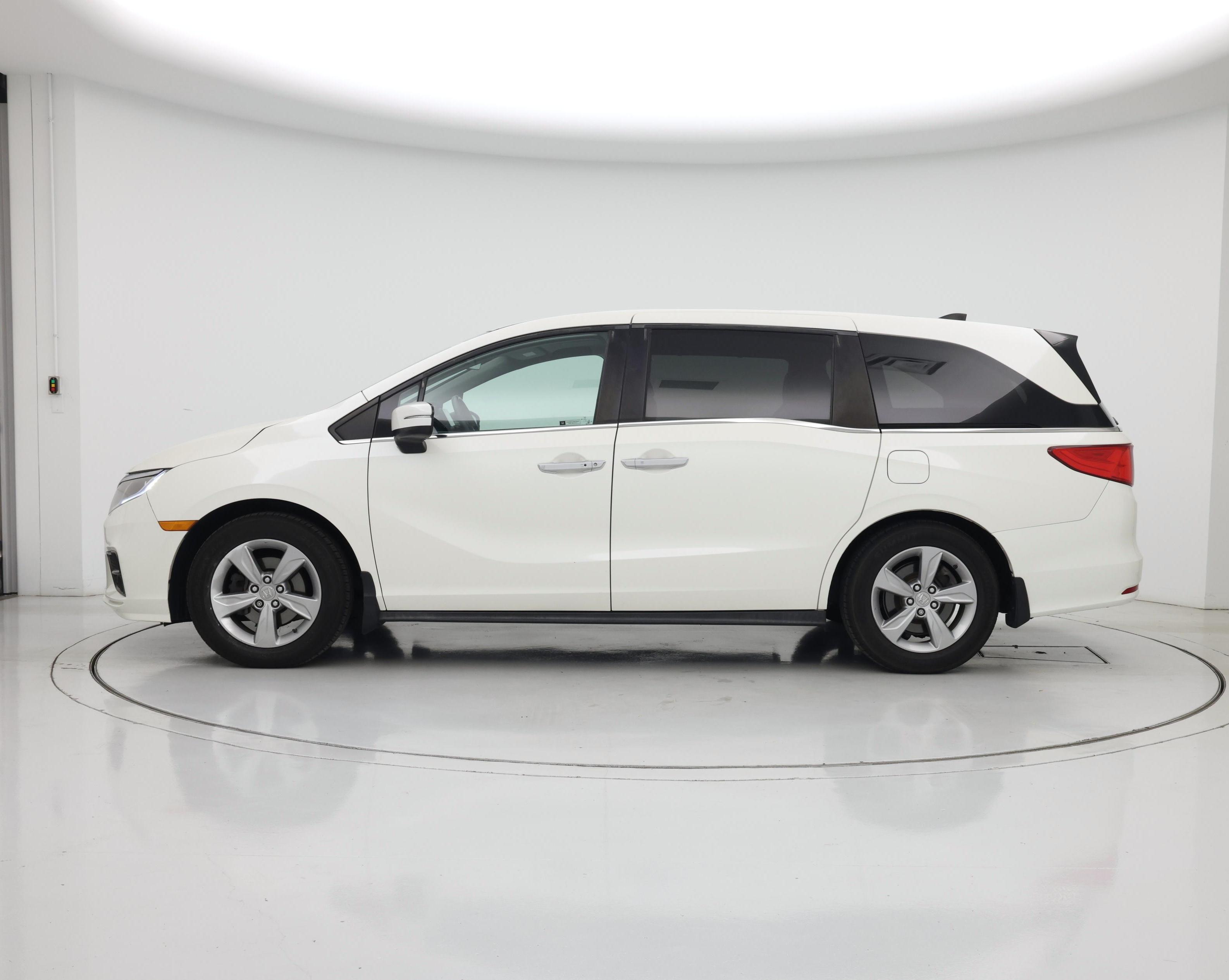 Thumbnail: 2018 Honda Odyssey - 3