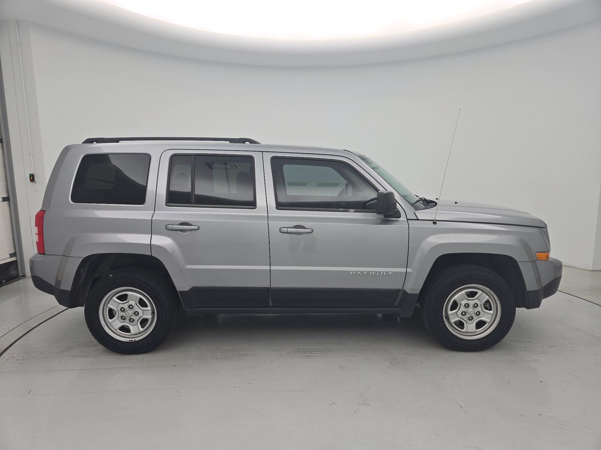 Thumbnail: 2014 Jeep Patriot - 4