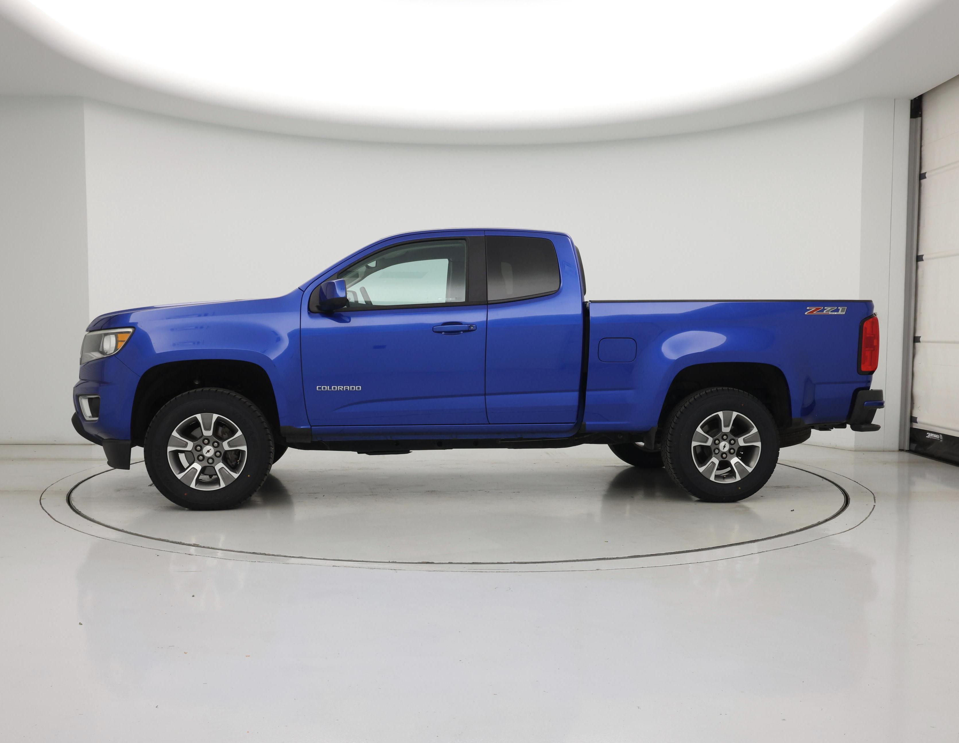 Thumbnail: 2018 Chevrolet Colorado - 3