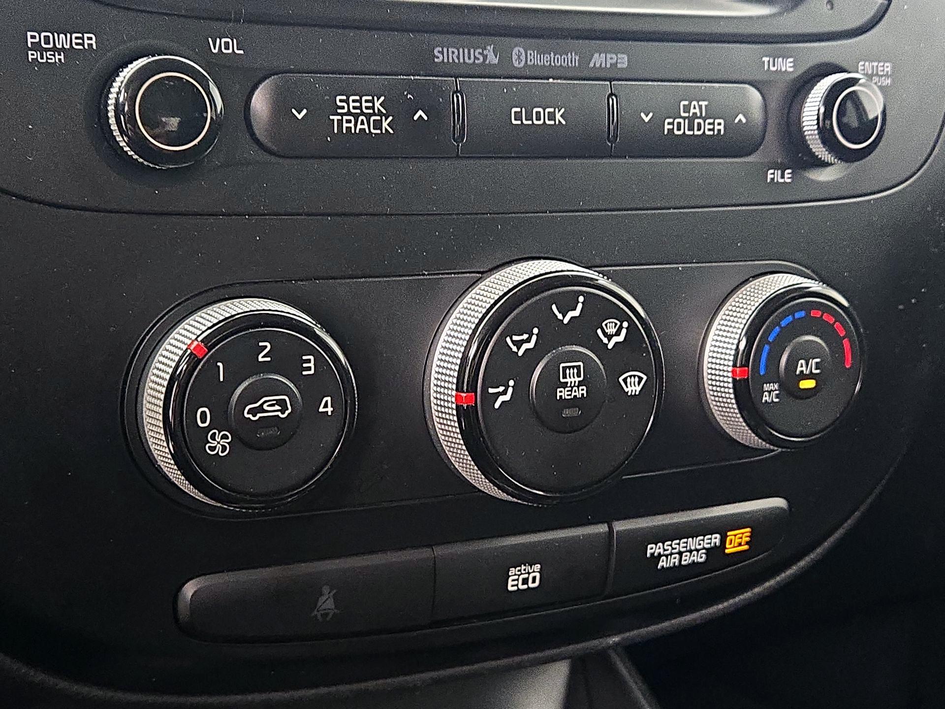 Thumbnail: 2016 Kia Soul - 16