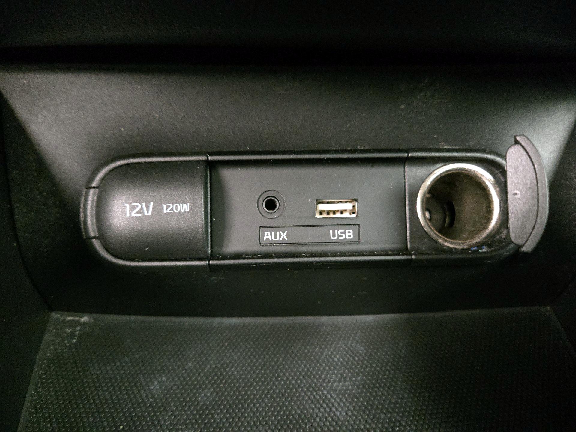 Thumbnail: 2016 Kia Soul - 18