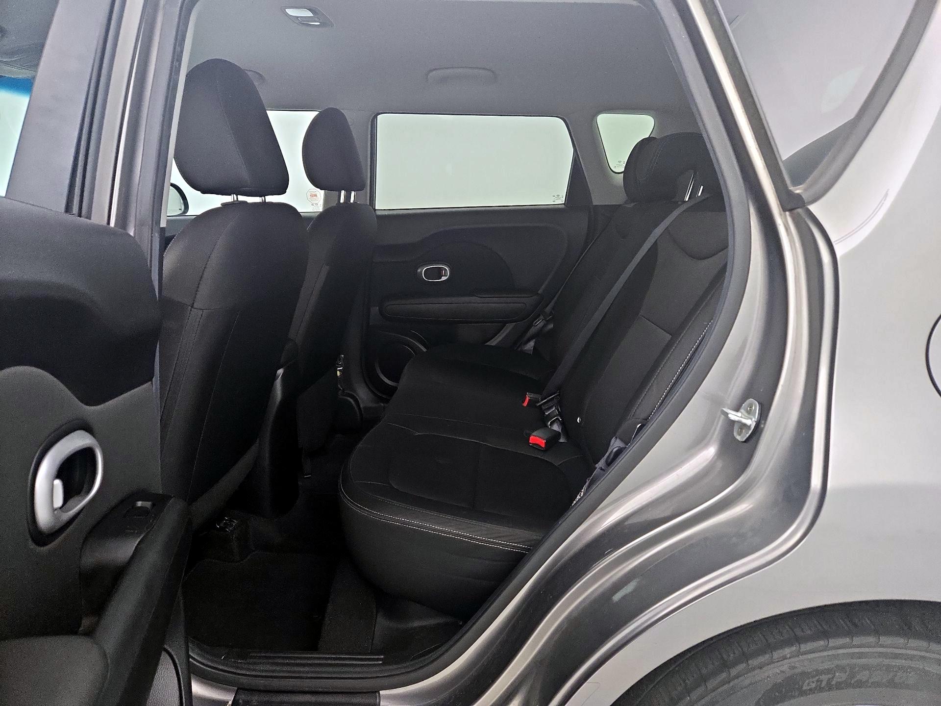 Thumbnail: 2016 Kia Soul - 19