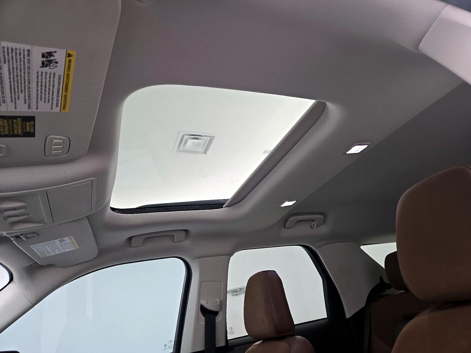 Sunroof(s) & Overhead Airbags
