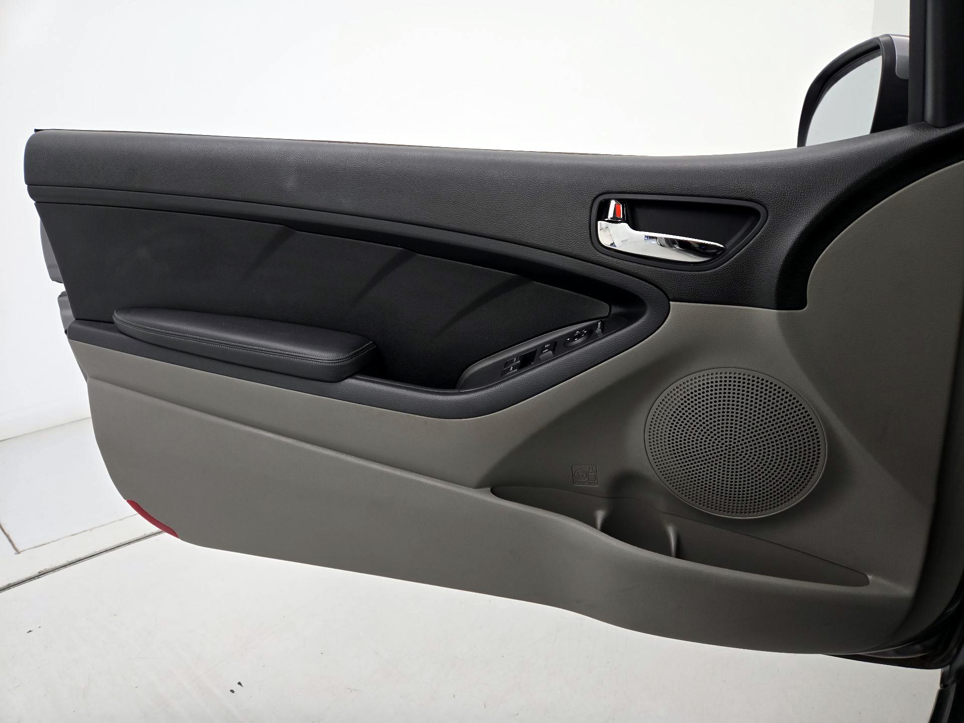 Thumbnail: 2014 Kia Forte - 12