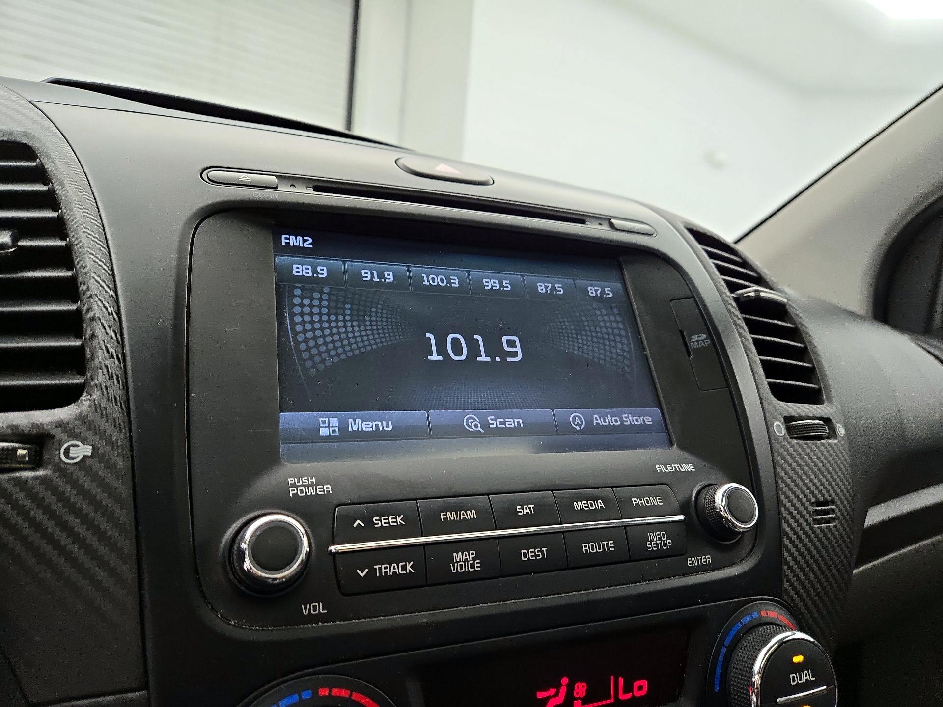 Thumbnail: 2014 Kia Forte - 16