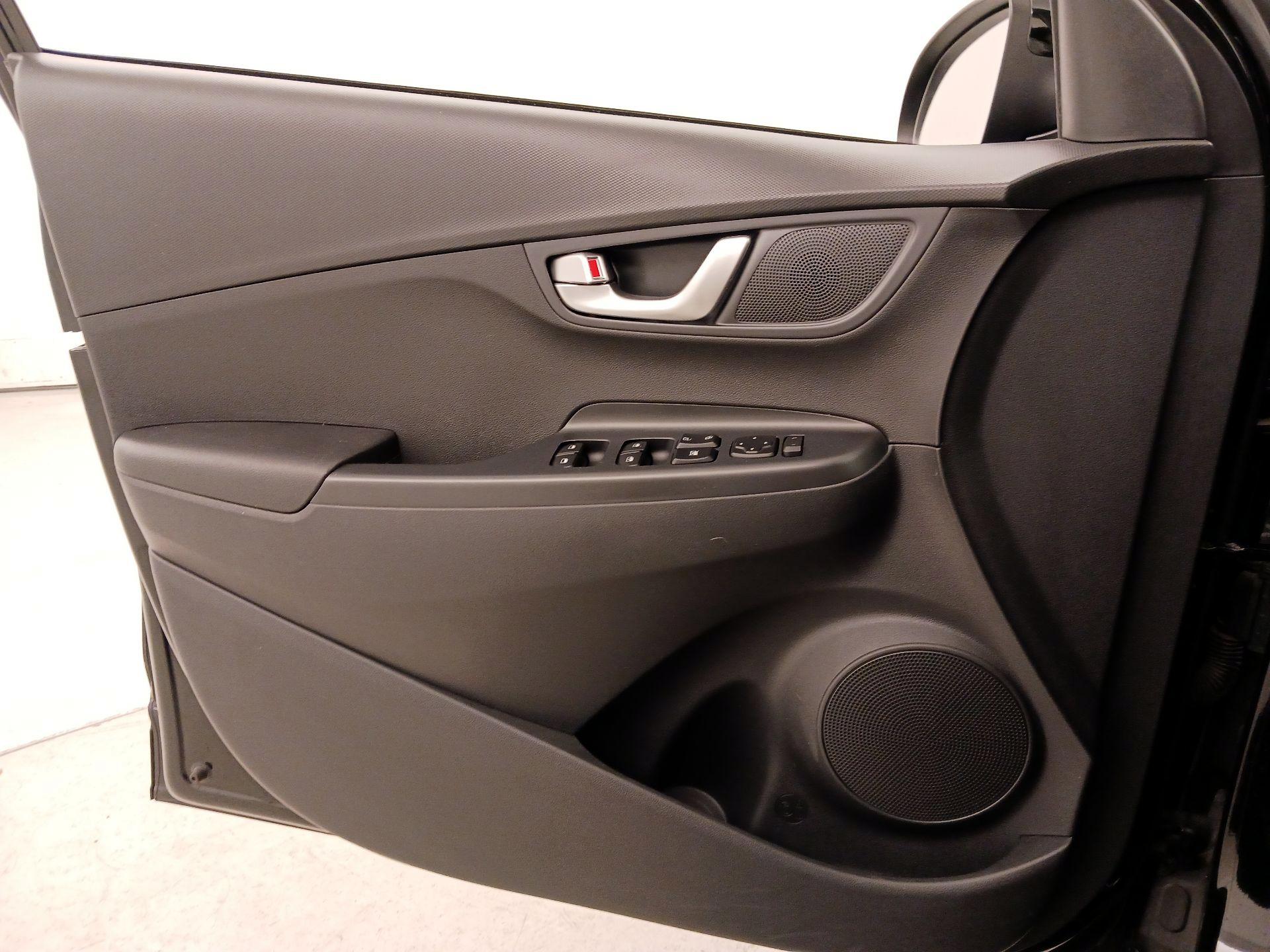 Thumbnail: 2022 Hyundai Kona - 12