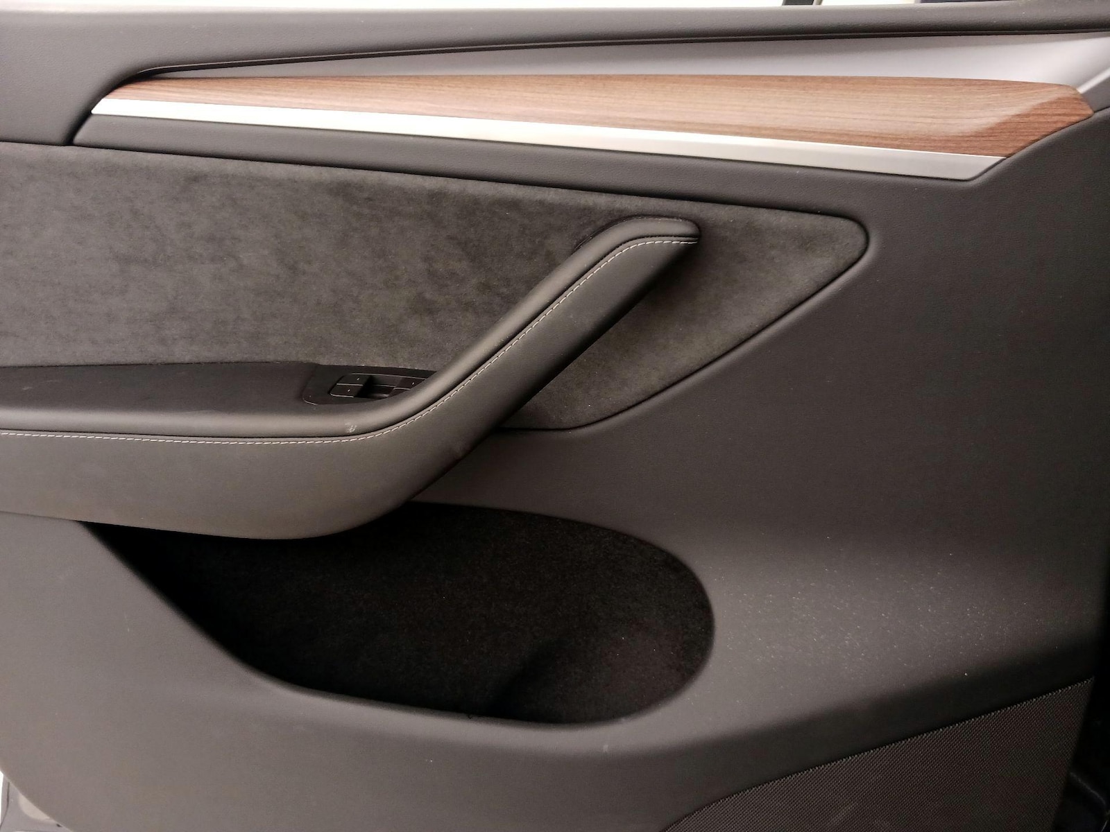 2023 Tesla Model Y Long Range - Photo 13