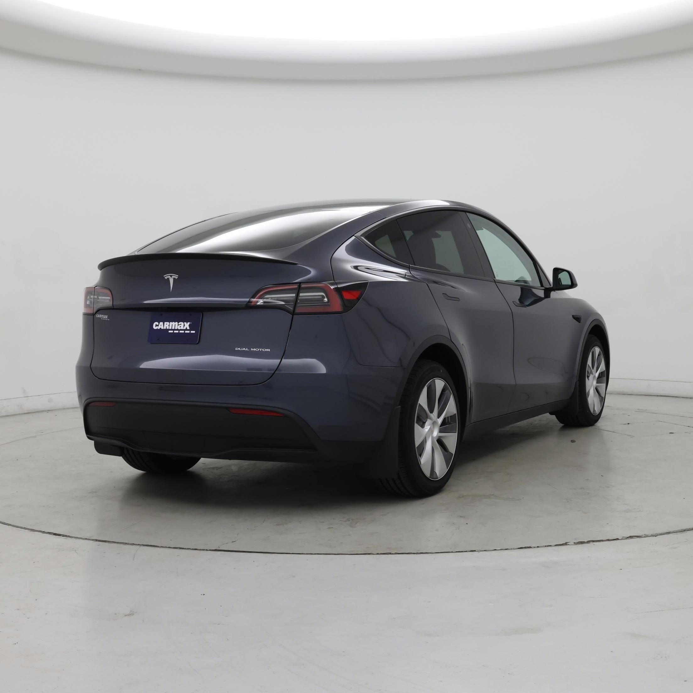 Thumbnail: 2023 Tesla Model Y - 8