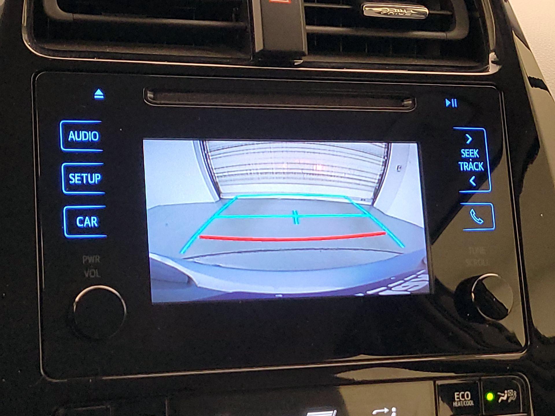 Thumbnail: 2018 Toyota Prius - 14