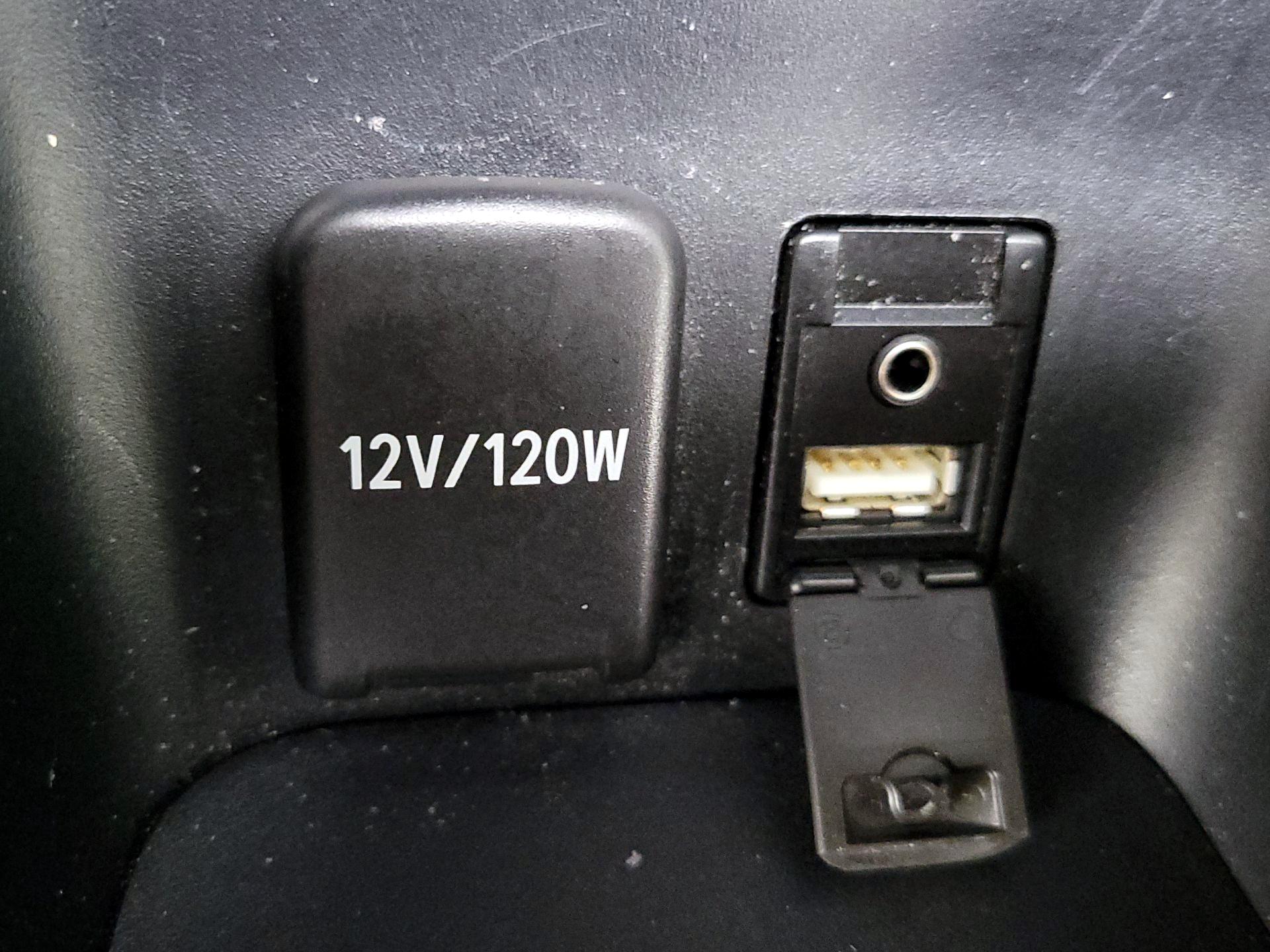 Thumbnail: 2018 Toyota Prius - 18