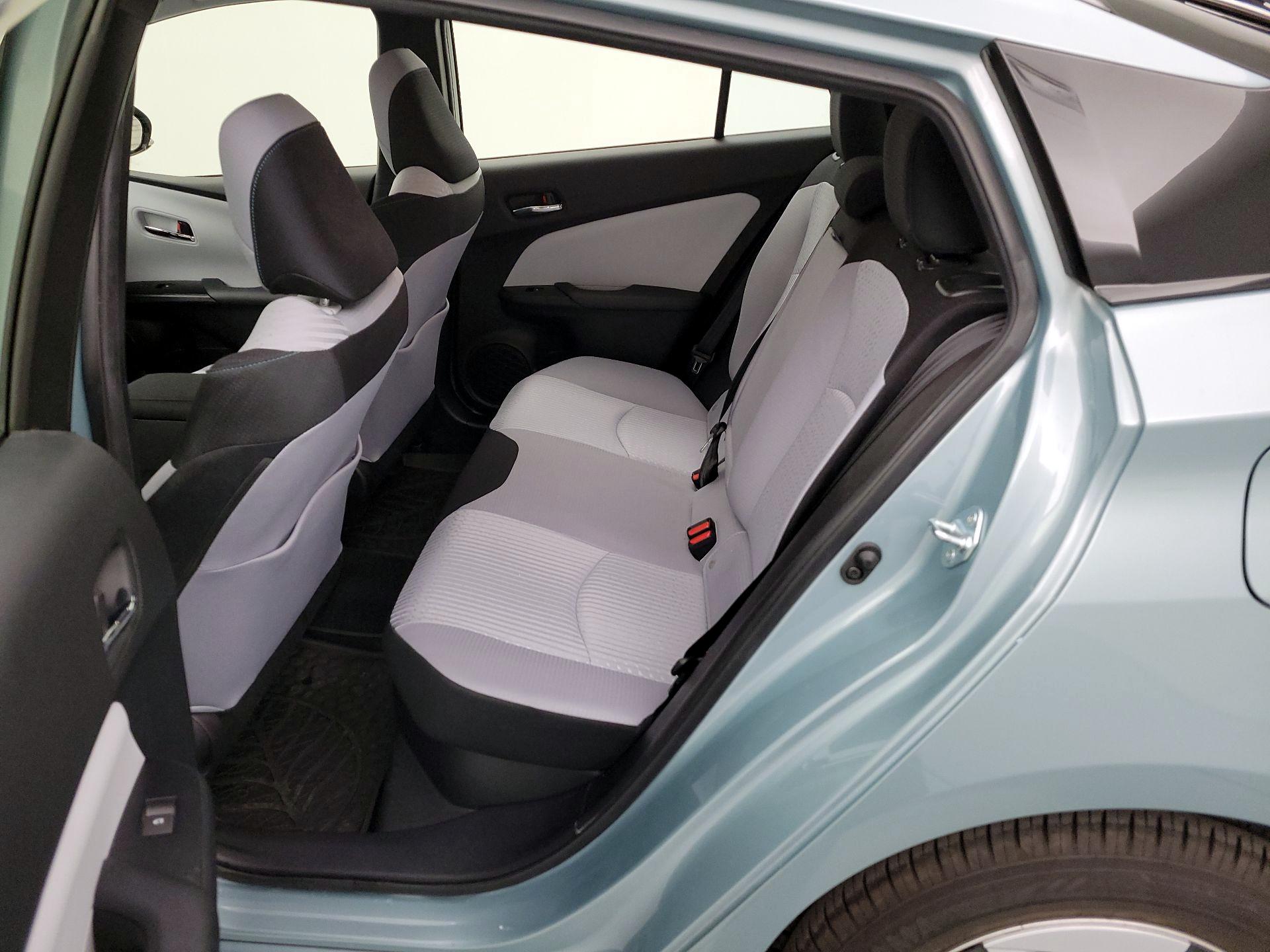 Thumbnail: 2018 Toyota Prius - 19