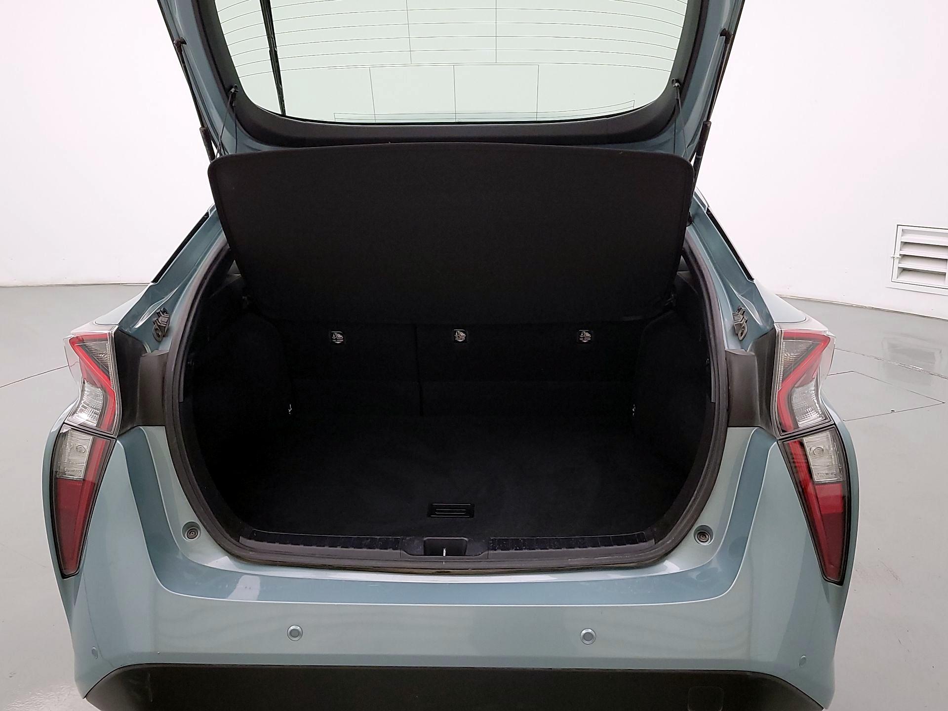 Thumbnail: 2018 Toyota Prius - 20