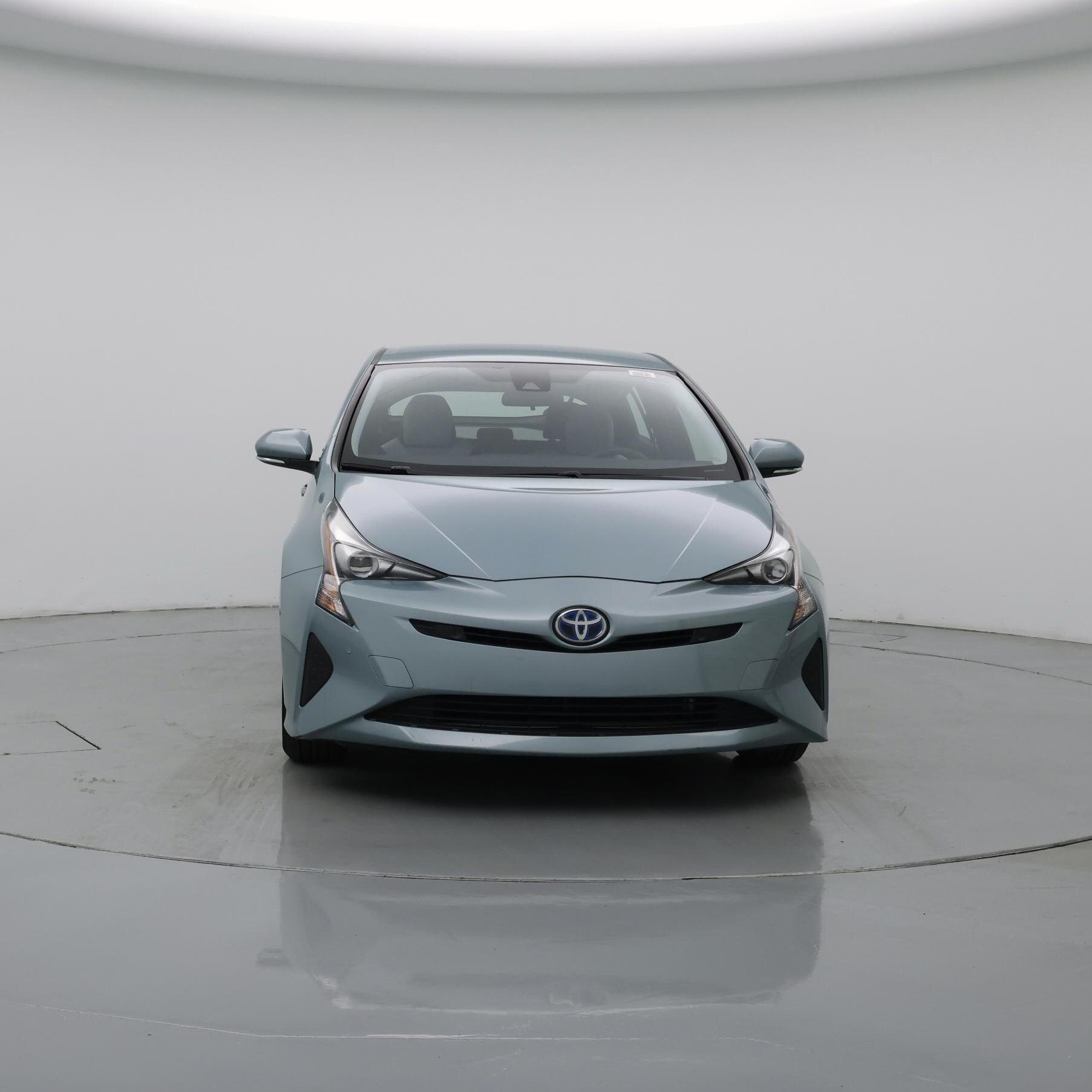 Thumbnail: 2018 Toyota Prius - 5