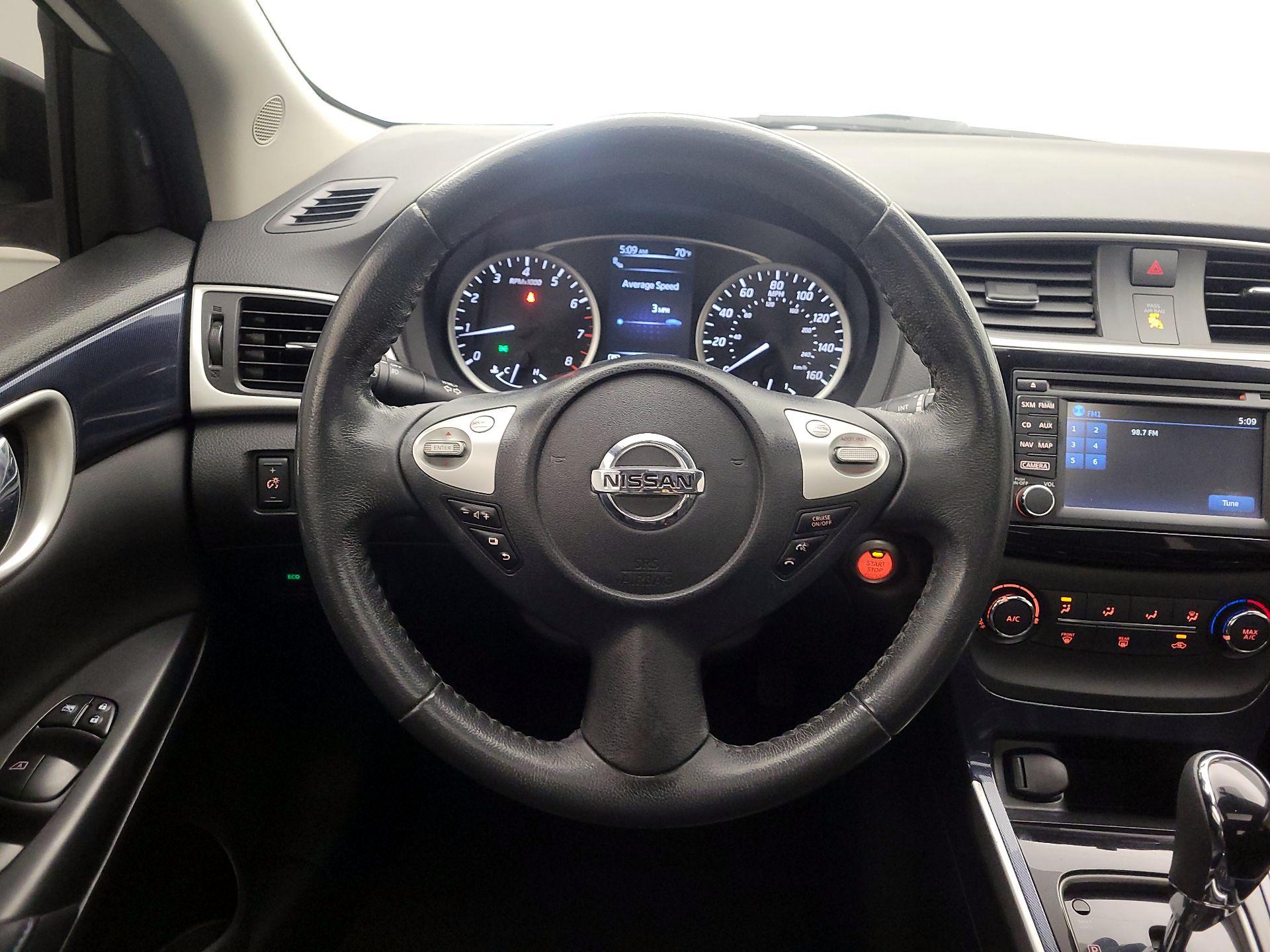 Thumbnail: 2017 Nissan Sentra - 10