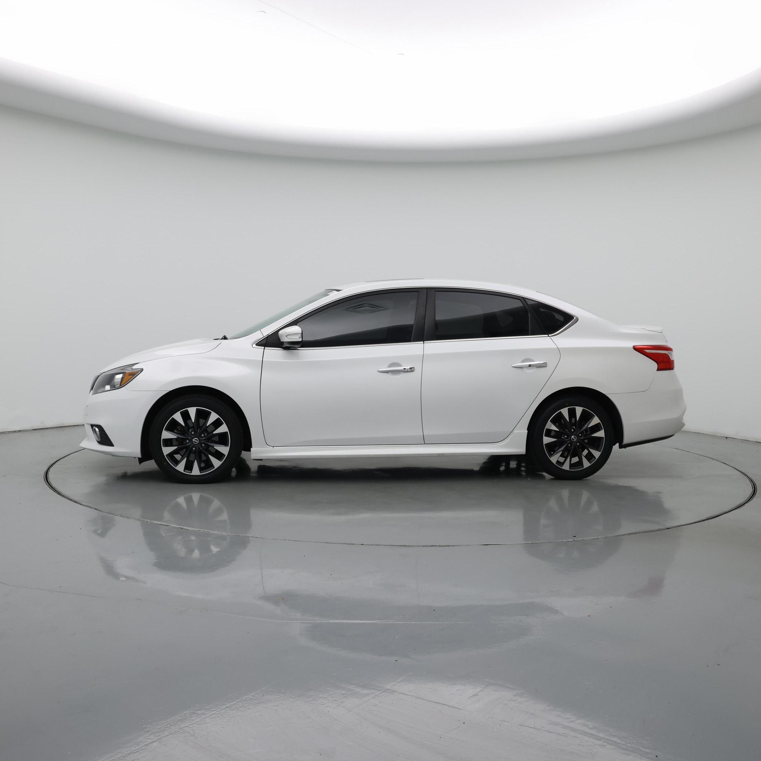 Thumbnail: 2017 Nissan Sentra - 3
