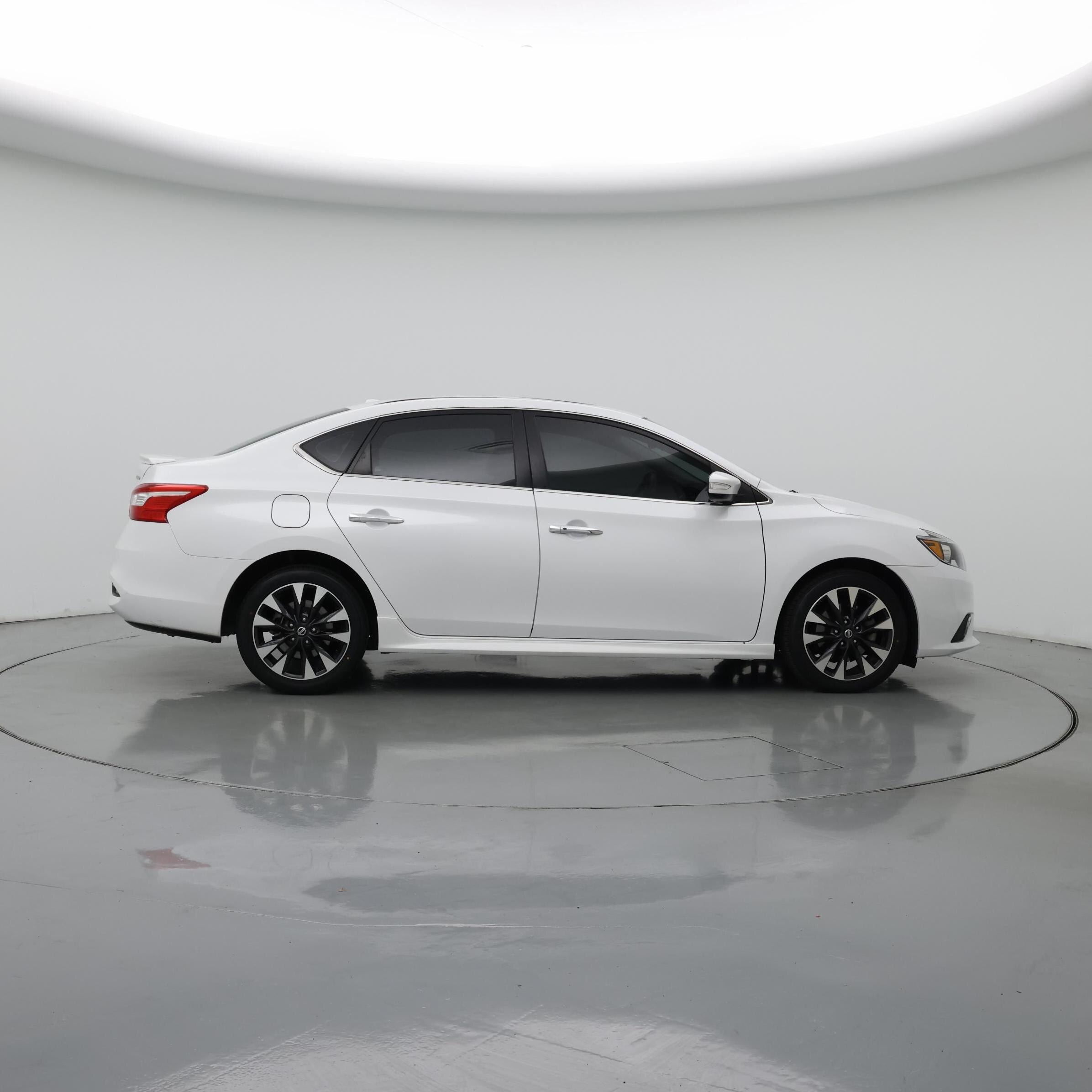 Thumbnail: 2017 Nissan Sentra - 7