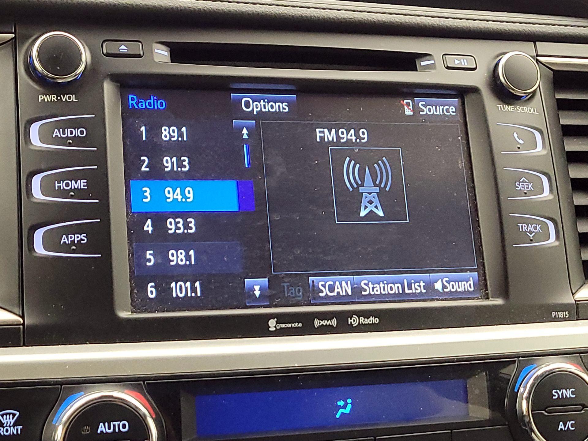 Thumbnail: 2019 Toyota Highlander - 16