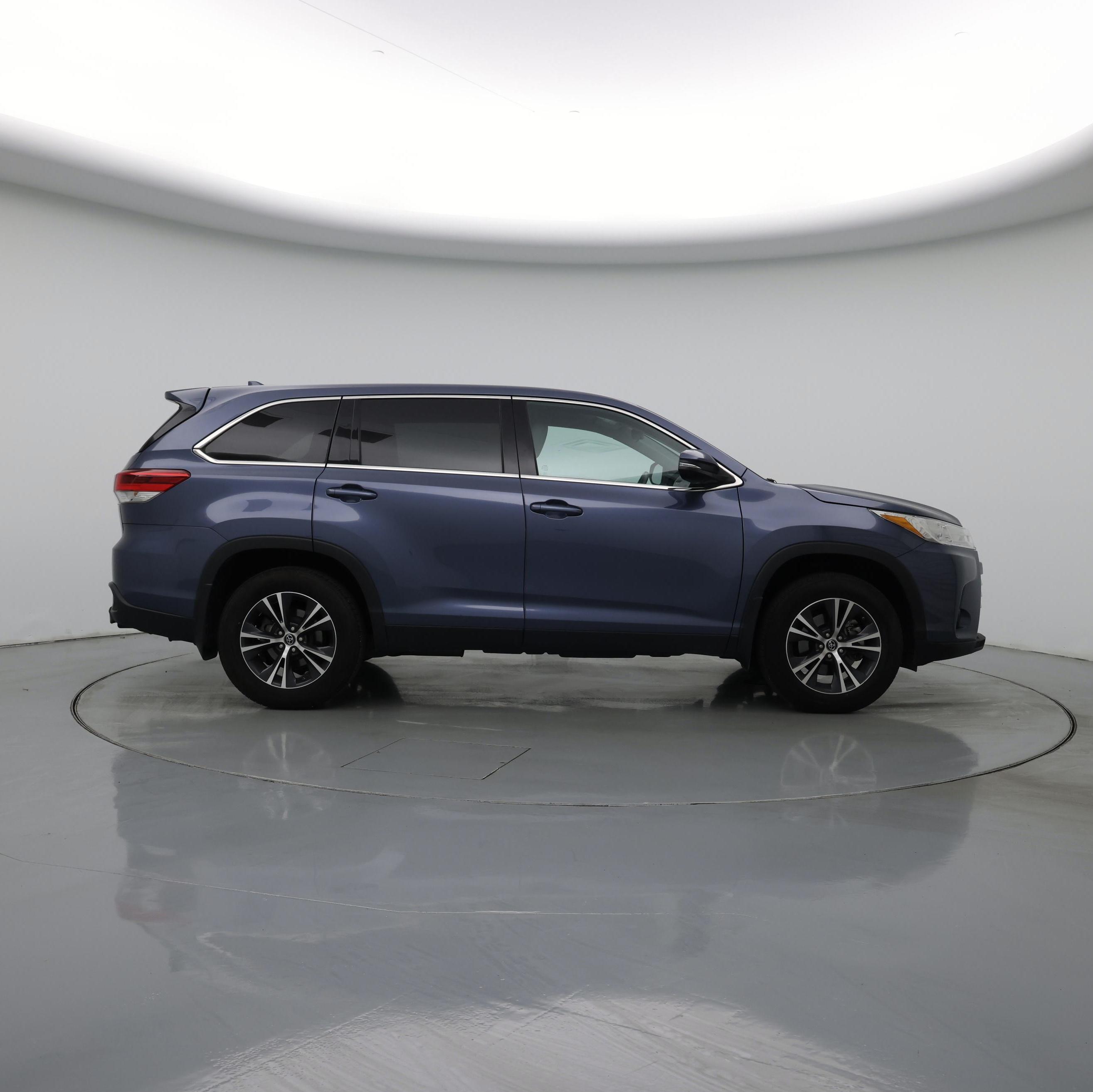 Thumbnail: 2019 Toyota Highlander - 7