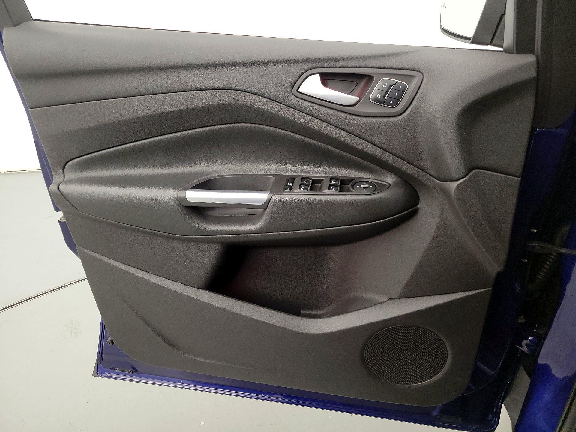 Thumbnail: 2015 Ford Escape - 12