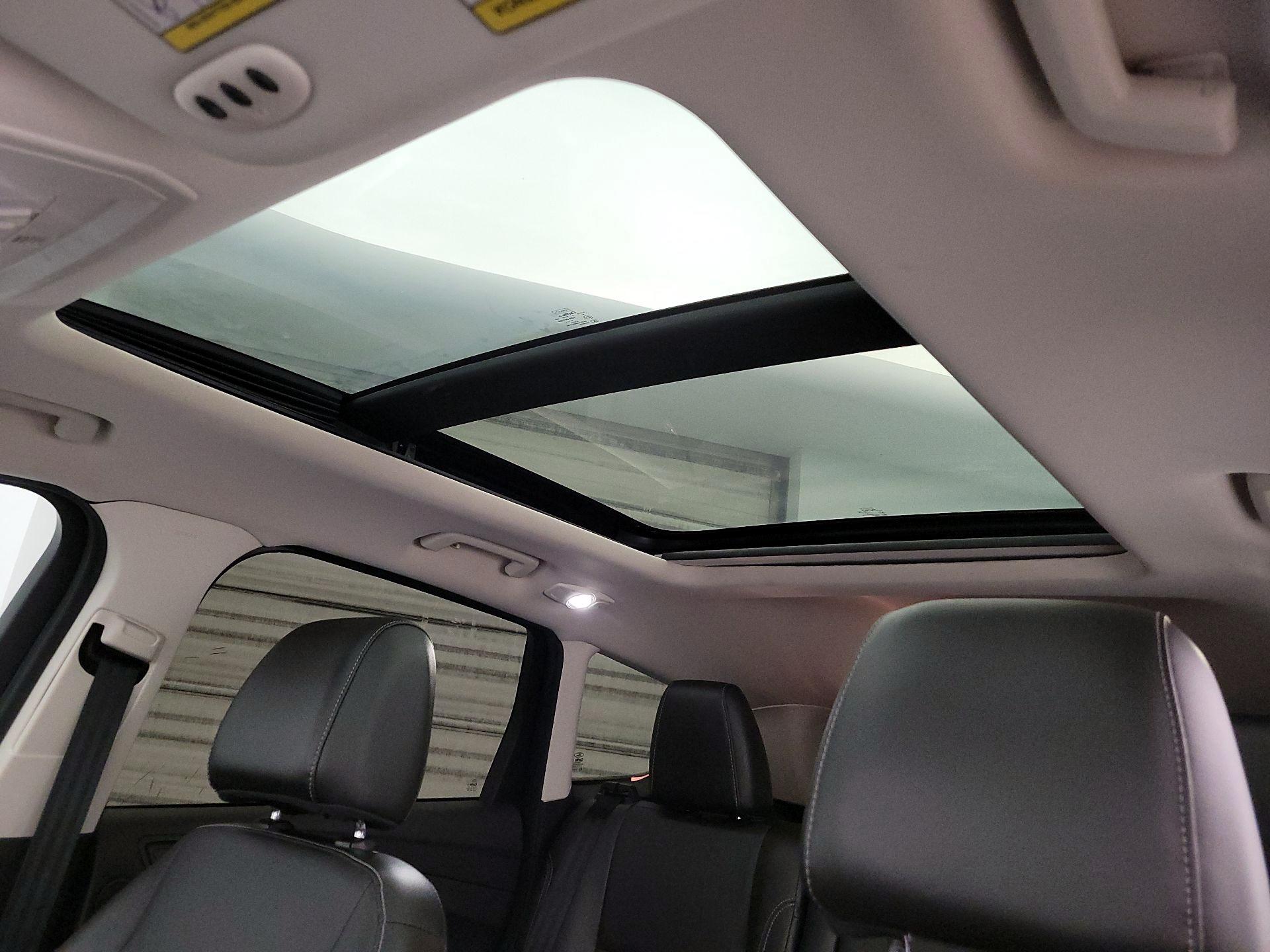 Thumbnail: 2015 Ford Escape - 19