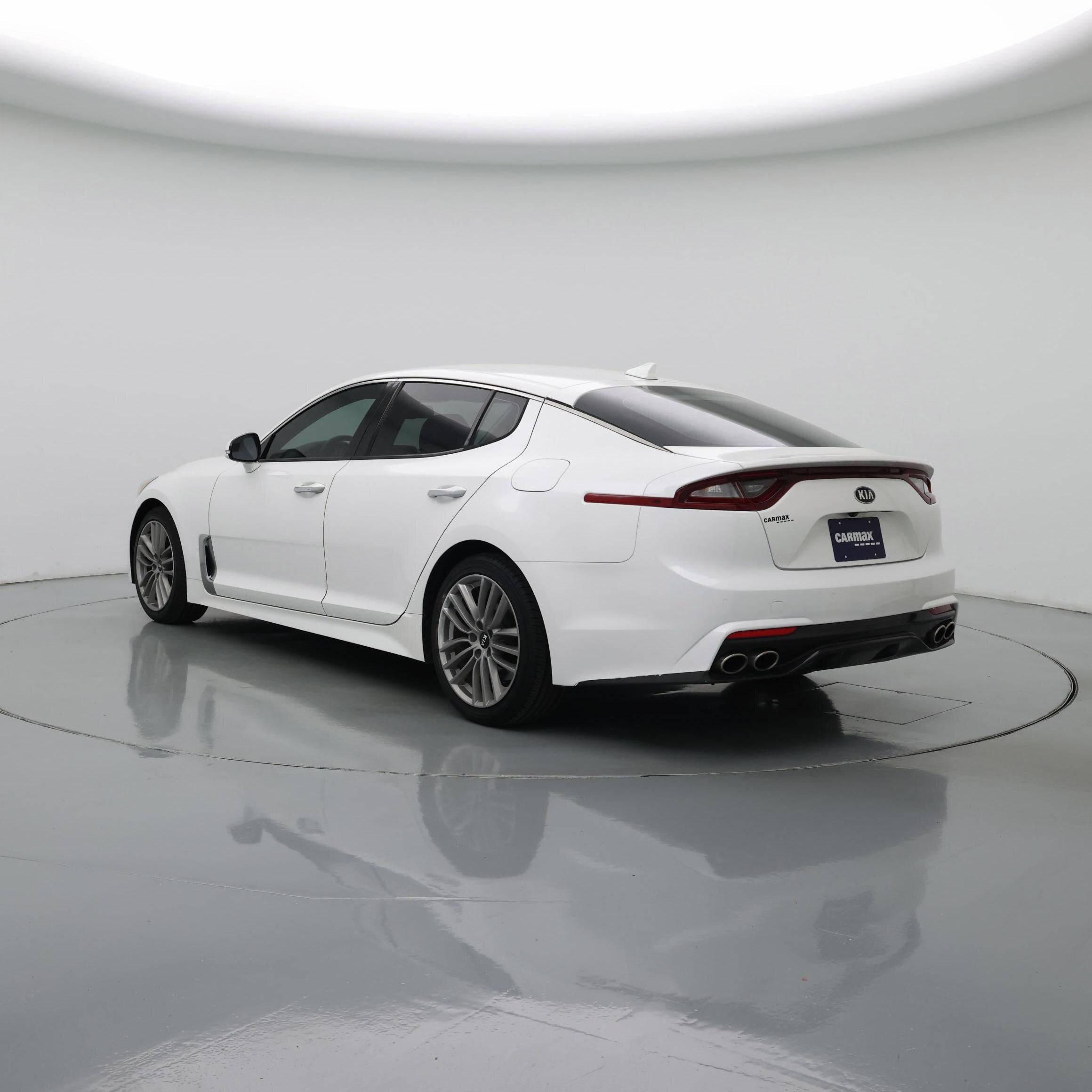 Thumbnail: 2018 Kia Stinger - 2