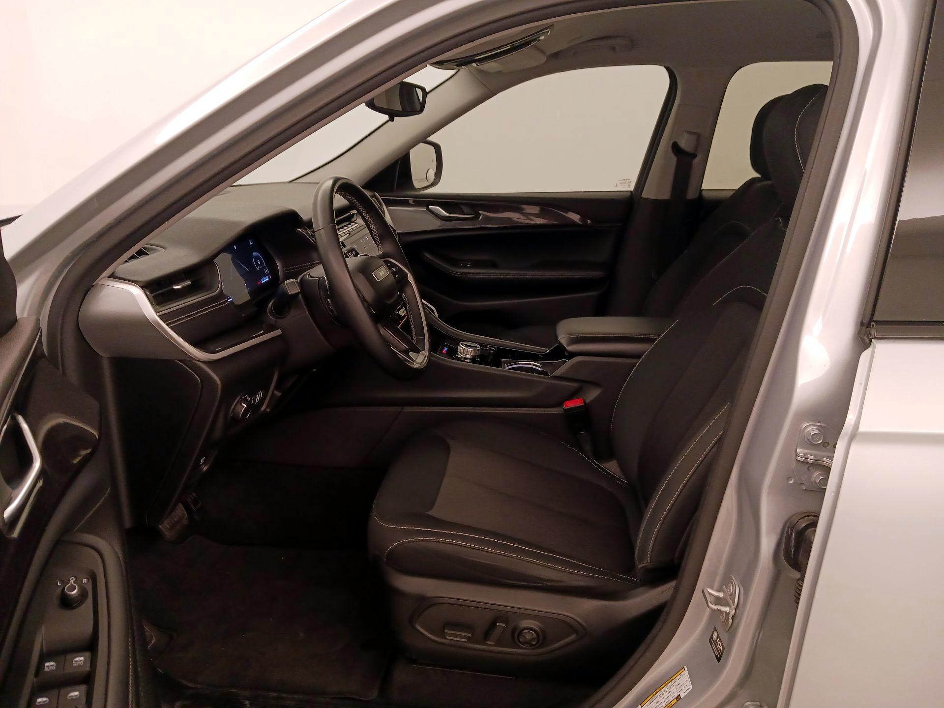 Thumbnail: 2021 Jeep Grand Cherokee L - 11