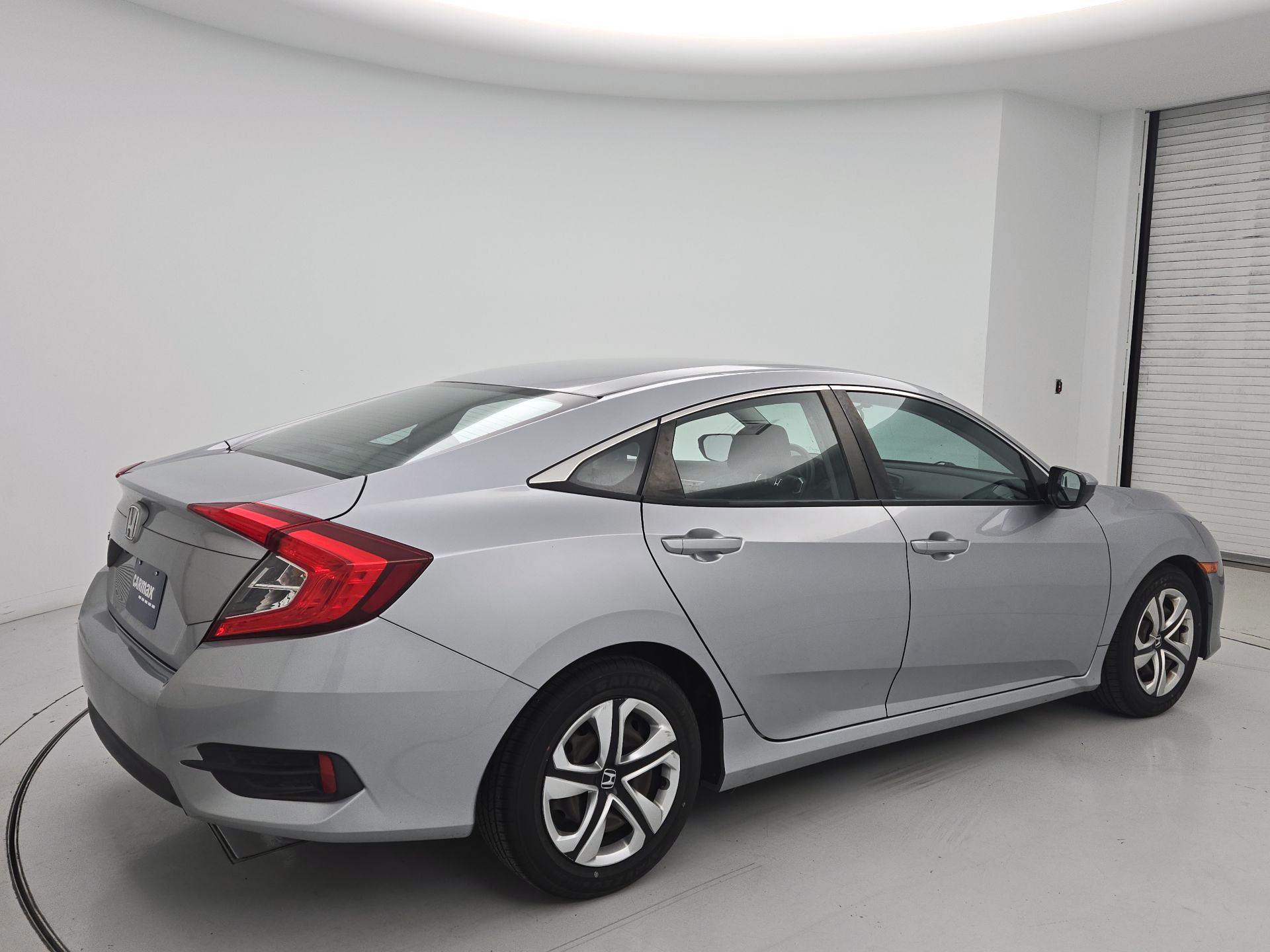 Thumbnail: 2016 Honda Civic - 5