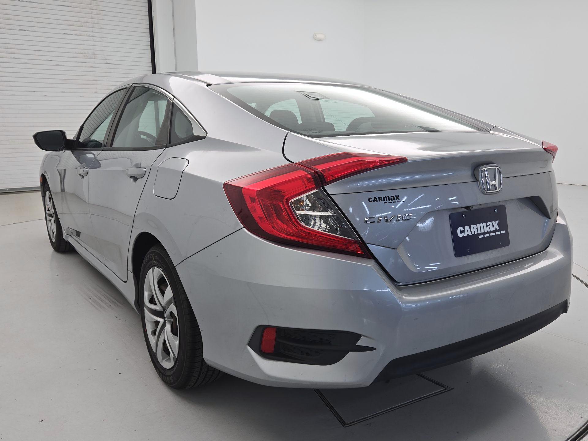 Thumbnail: 2016 Honda Civic - 7