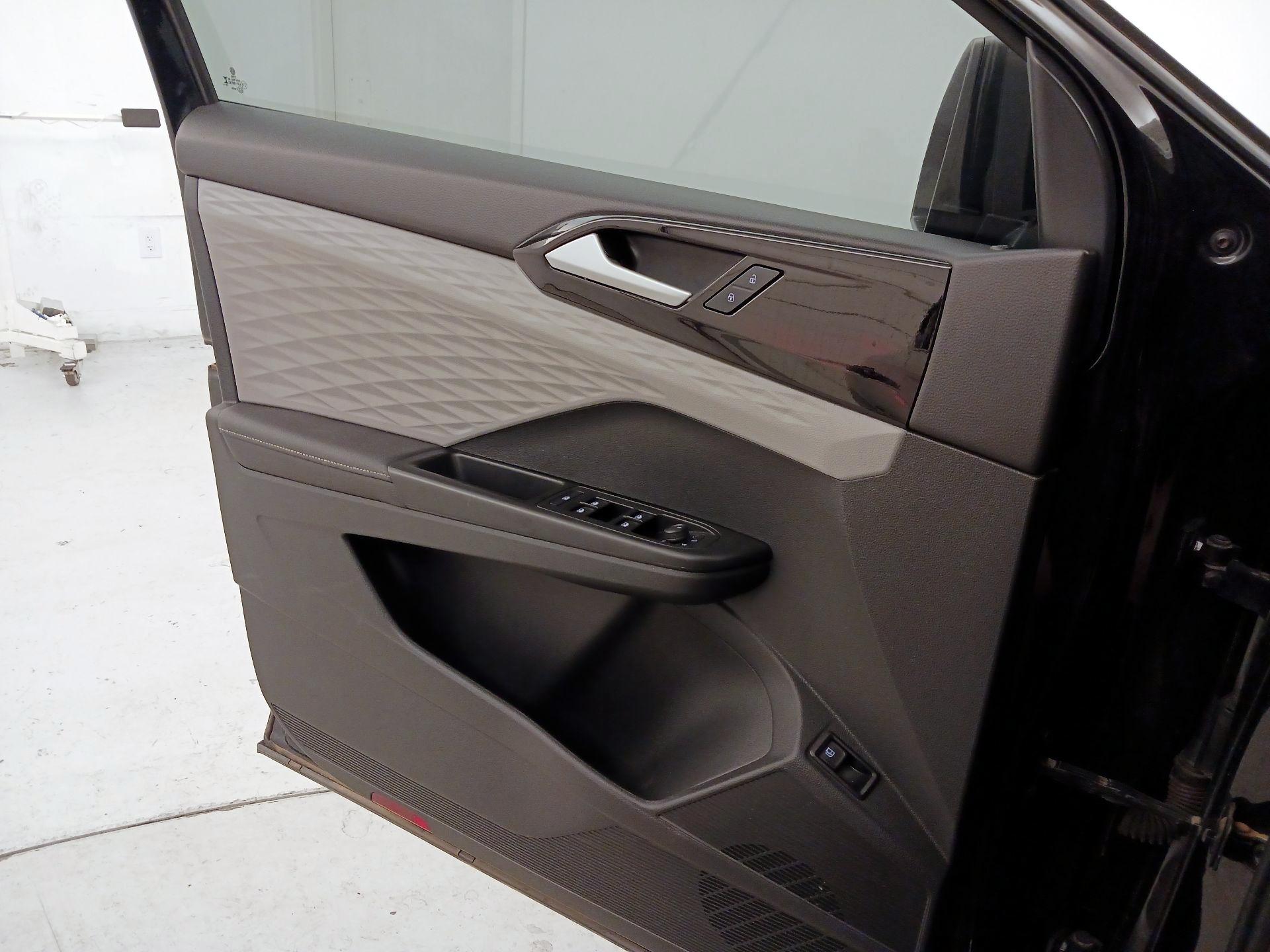 Thumbnail: 2024 Volkswagen Taos - 12