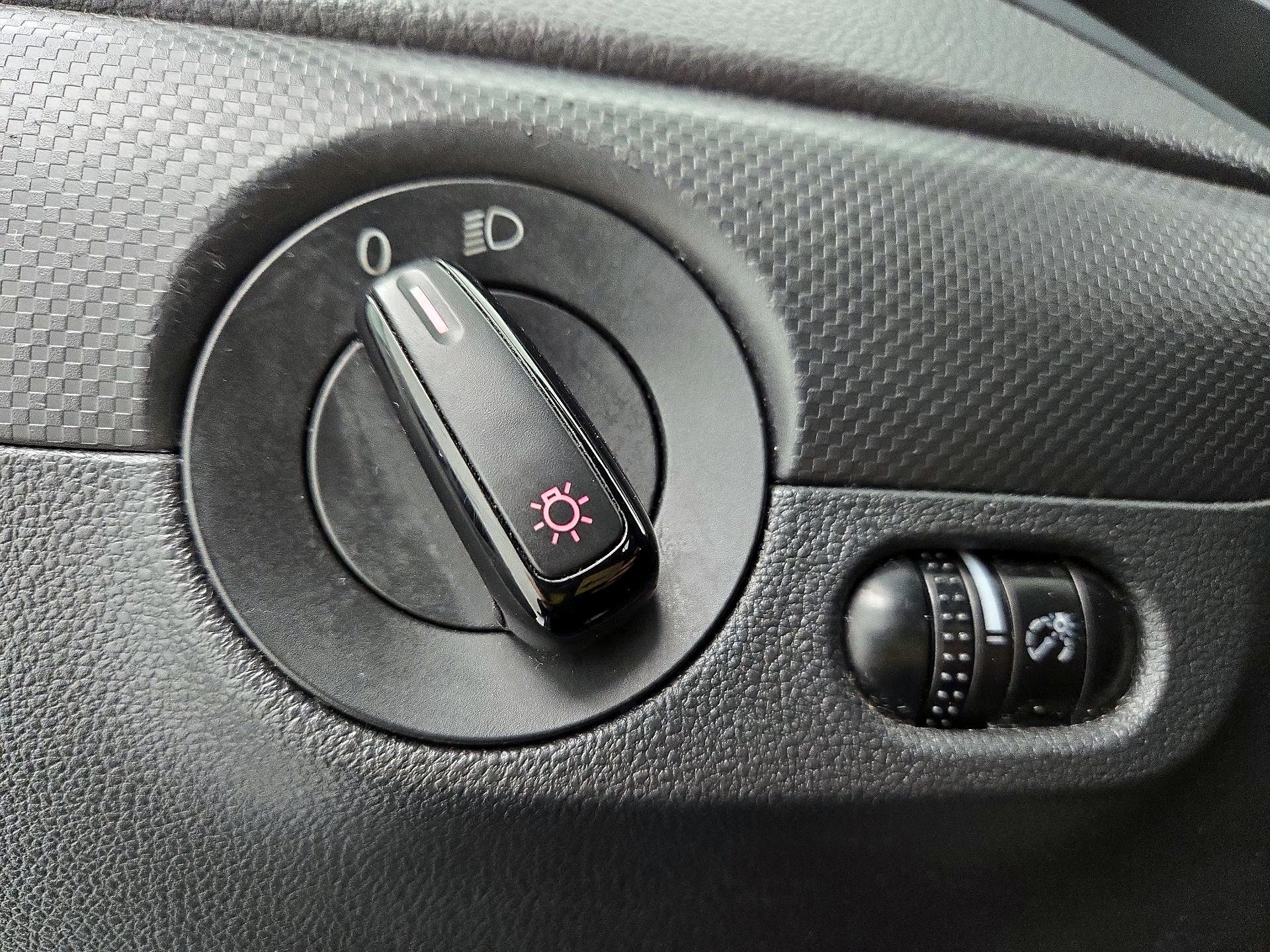 Thumbnail: 2015 Volkswagen Jetta - 11