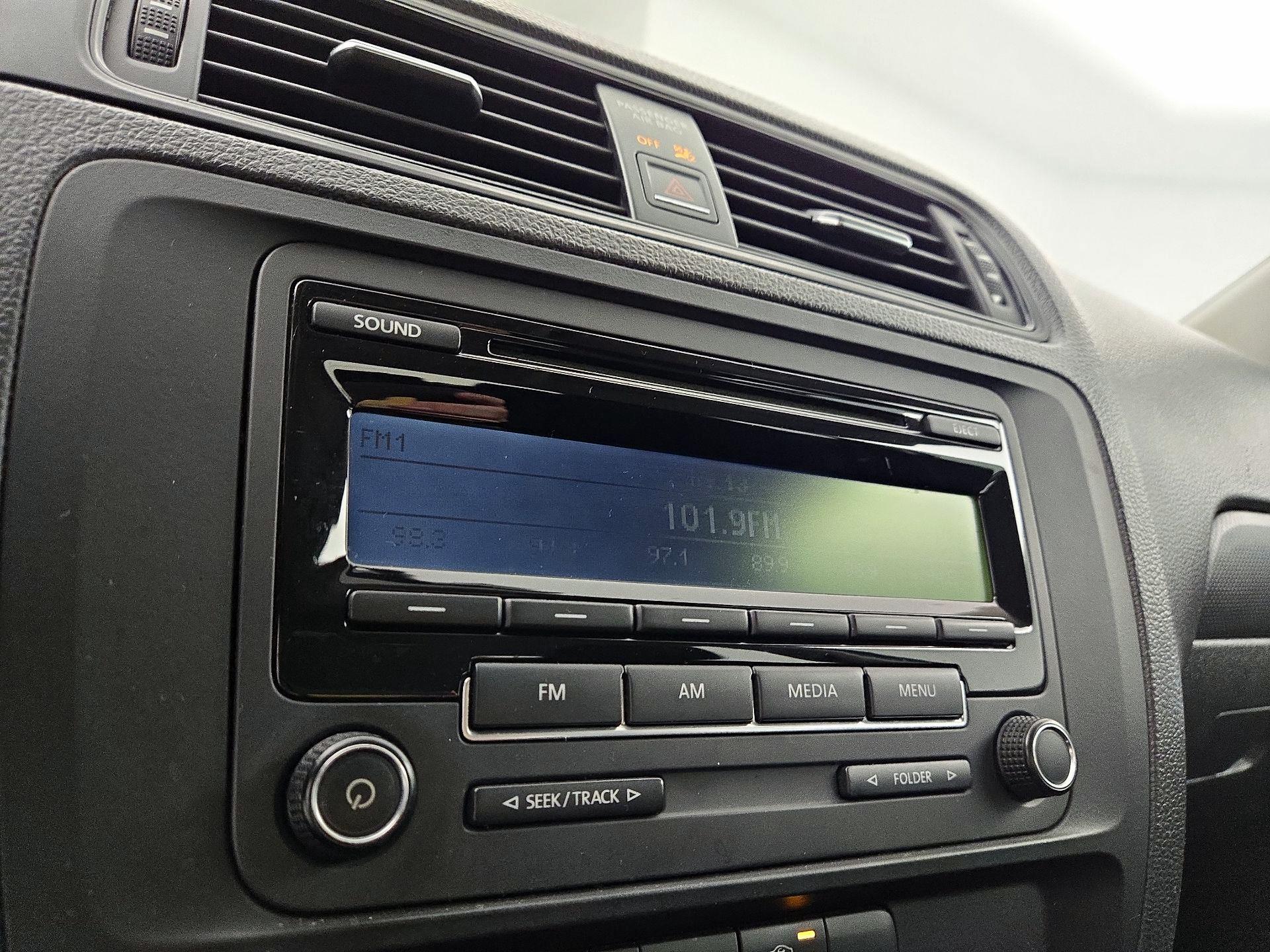 Thumbnail: 2015 Volkswagen Jetta - 12