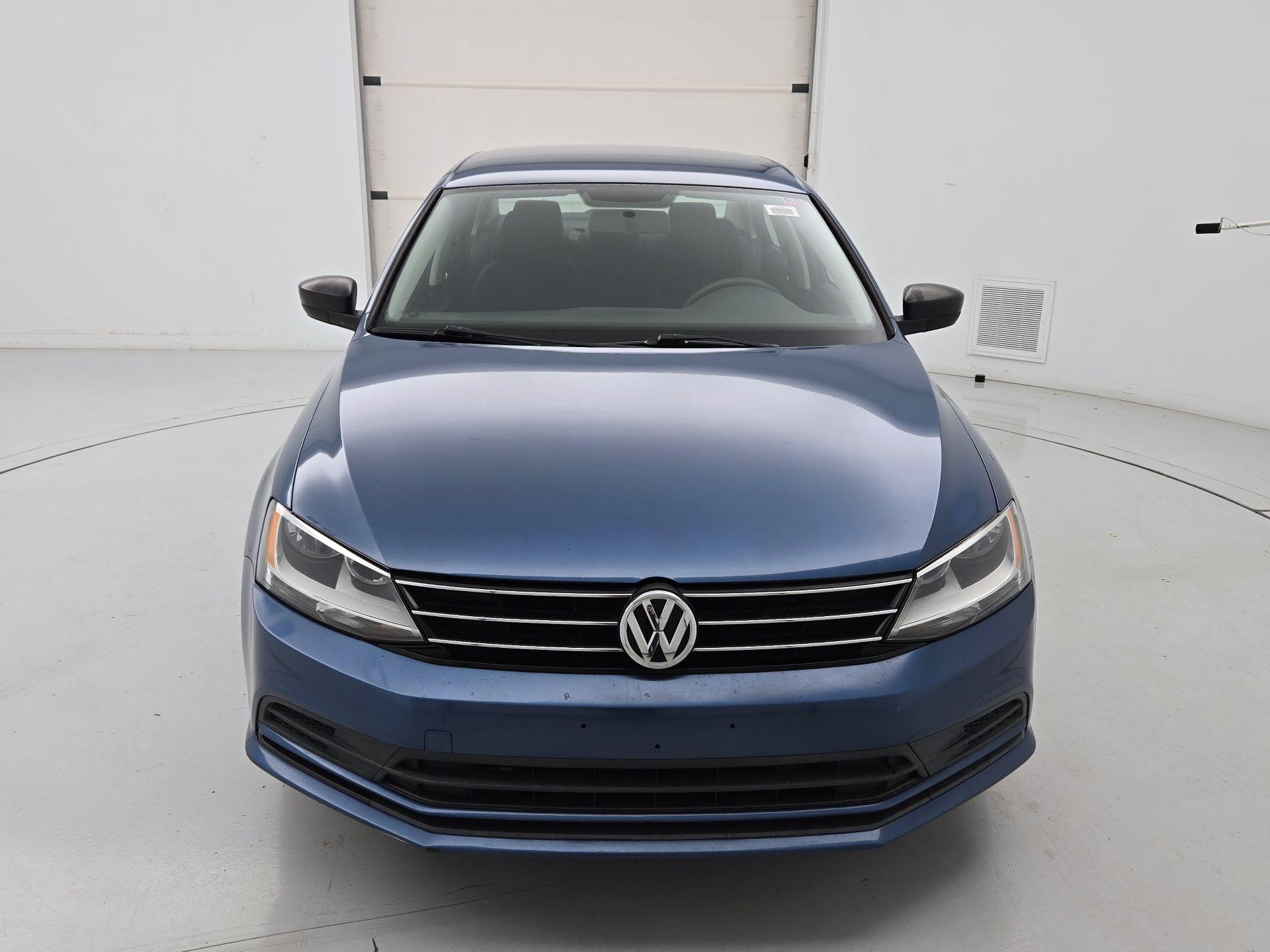 Thumbnail: 2015 Volkswagen Jetta - 2