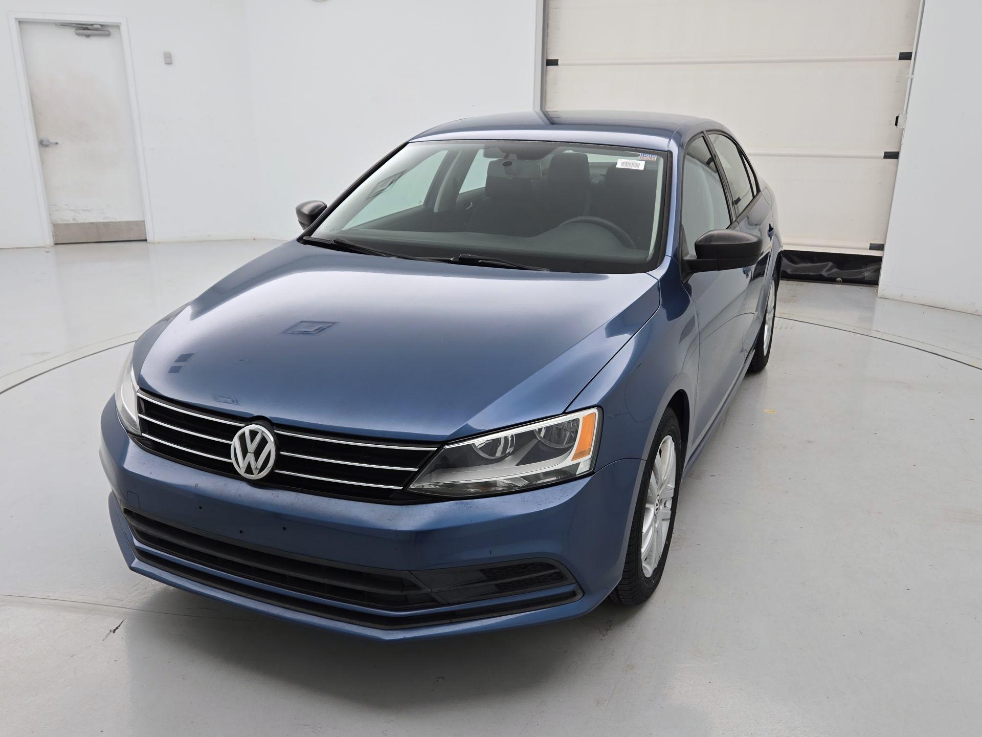 Thumbnail: 2015 Volkswagen Jetta - 3