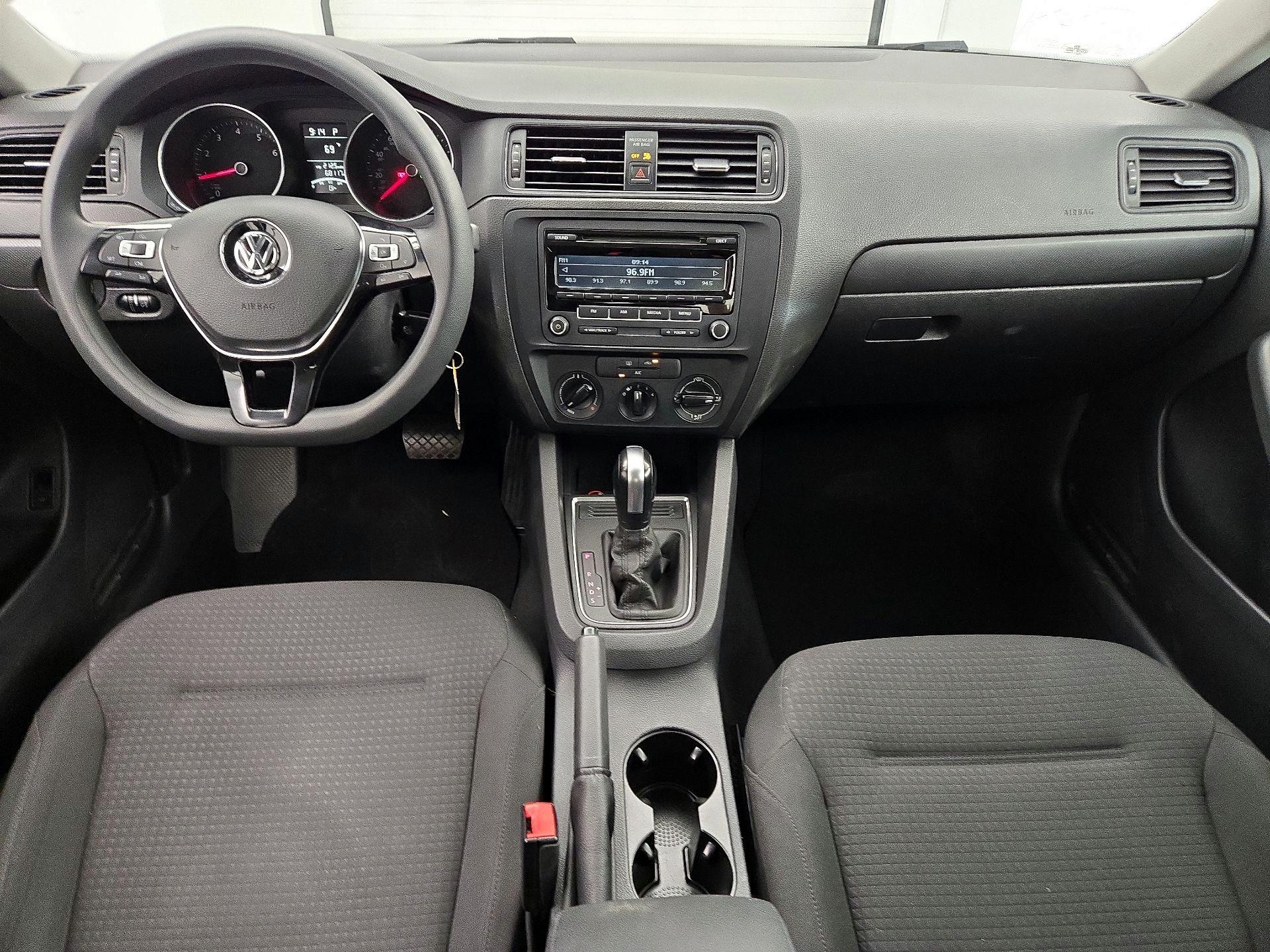 Thumbnail: 2015 Volkswagen Jetta - 8