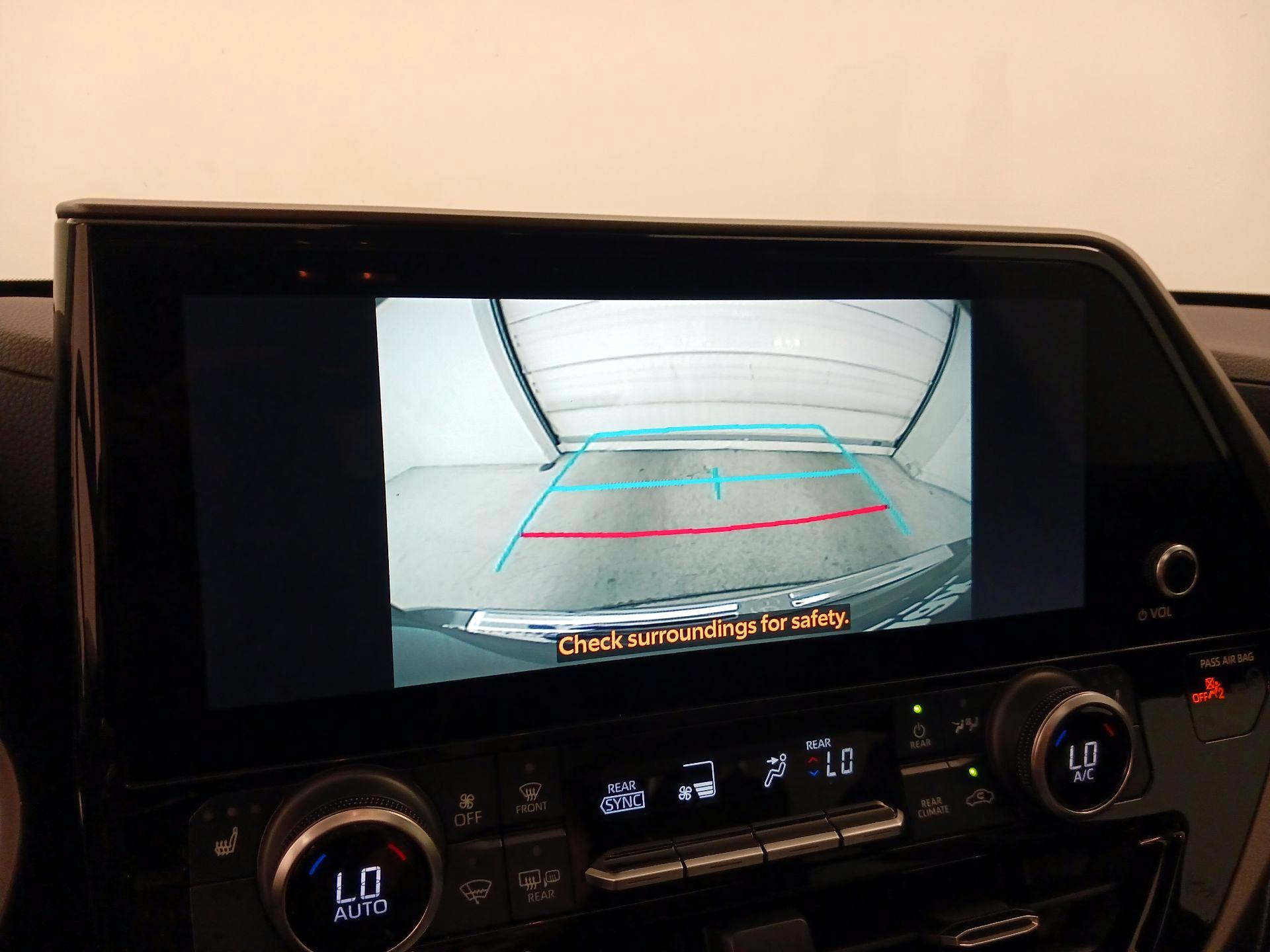 Thumbnail: 2023 Toyota Highlander - 15