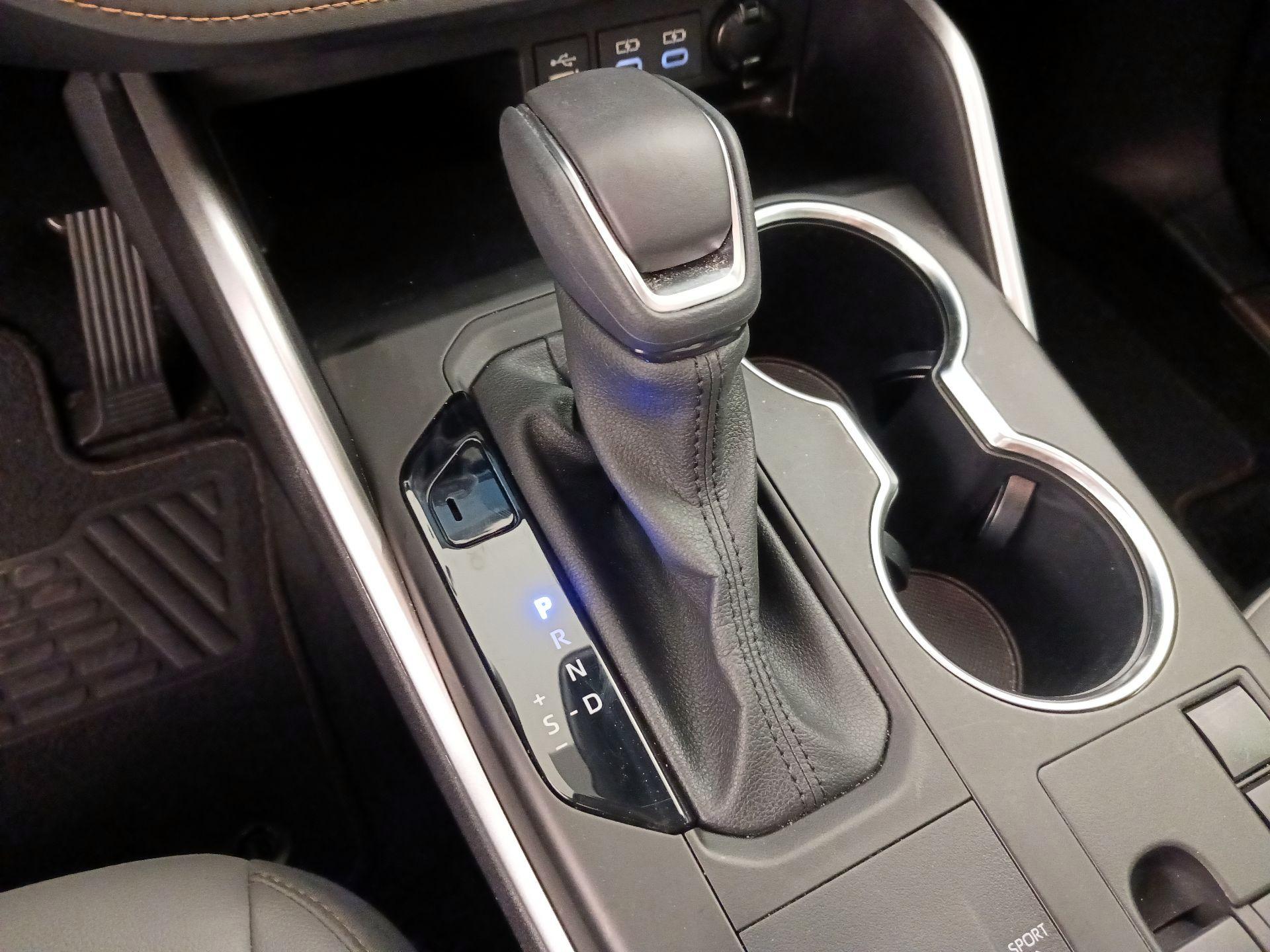 Thumbnail: 2023 Toyota Highlander - 18