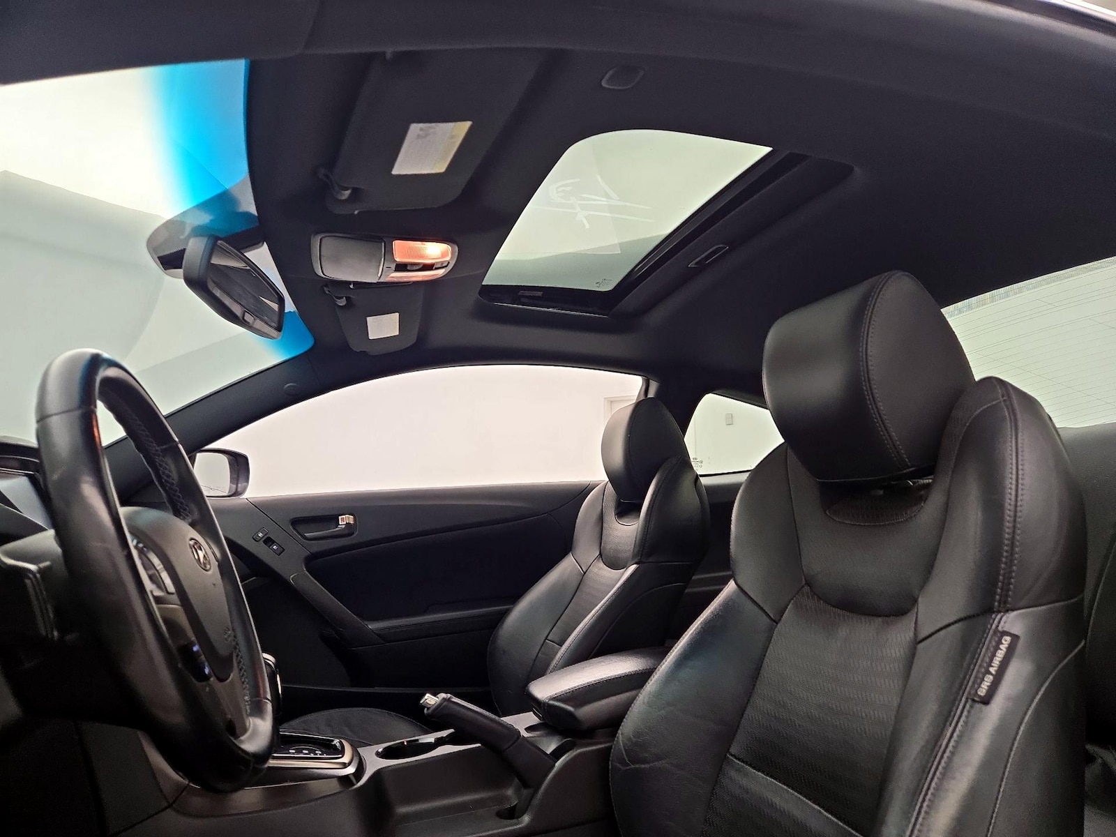 Sunroof(s) & Overhead Airbags